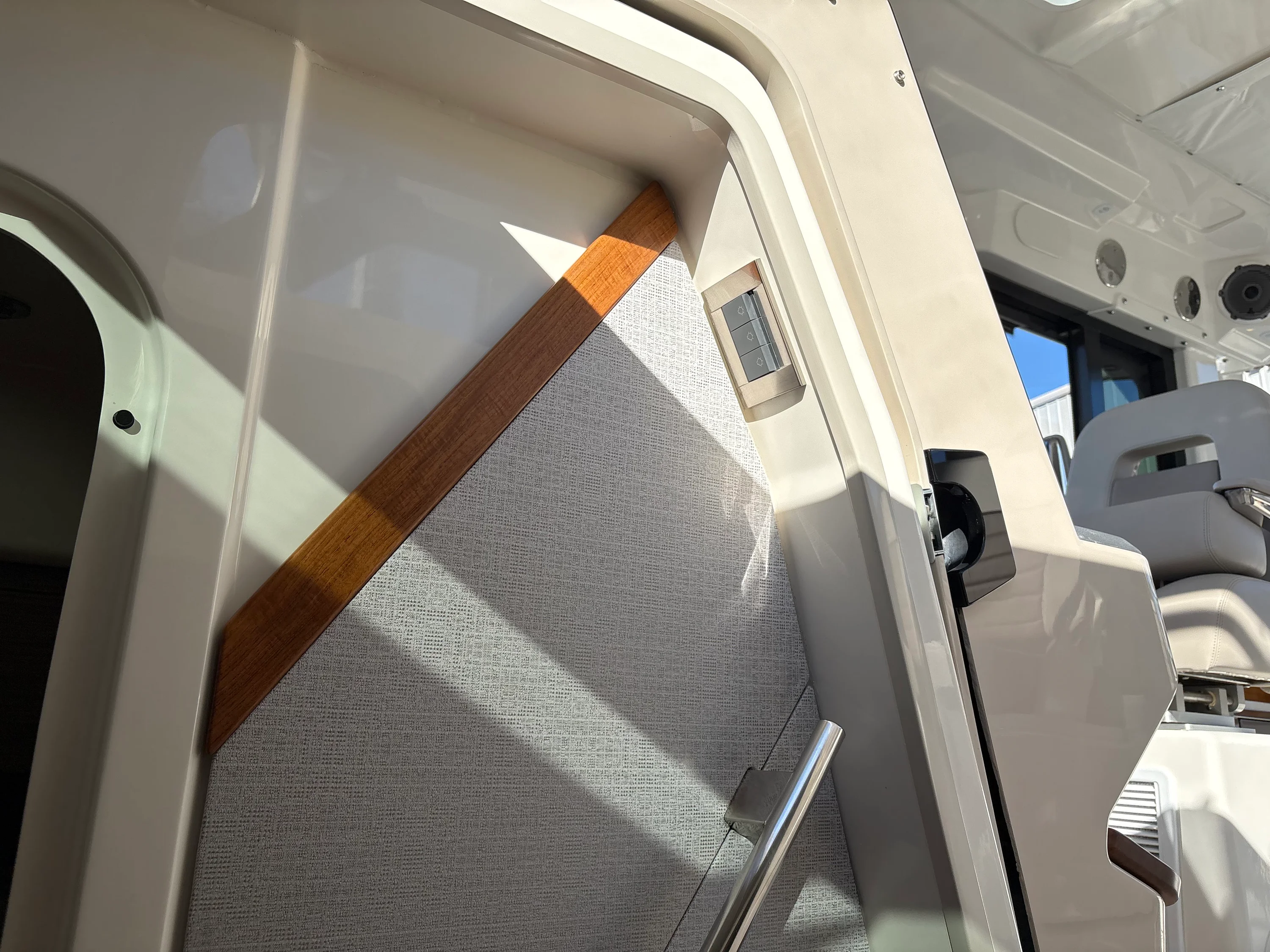 2025 Boston Whaler 365 Conquest Image Thumbnail #38