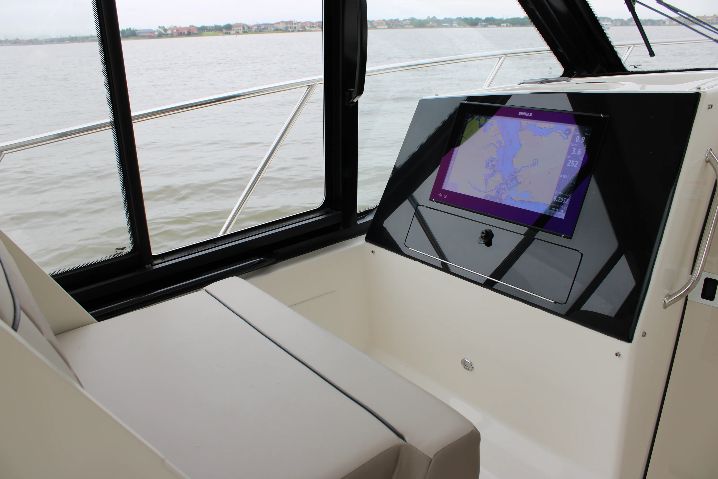2025 Boston Whaler 365 Conquest Image Thumbnail #26