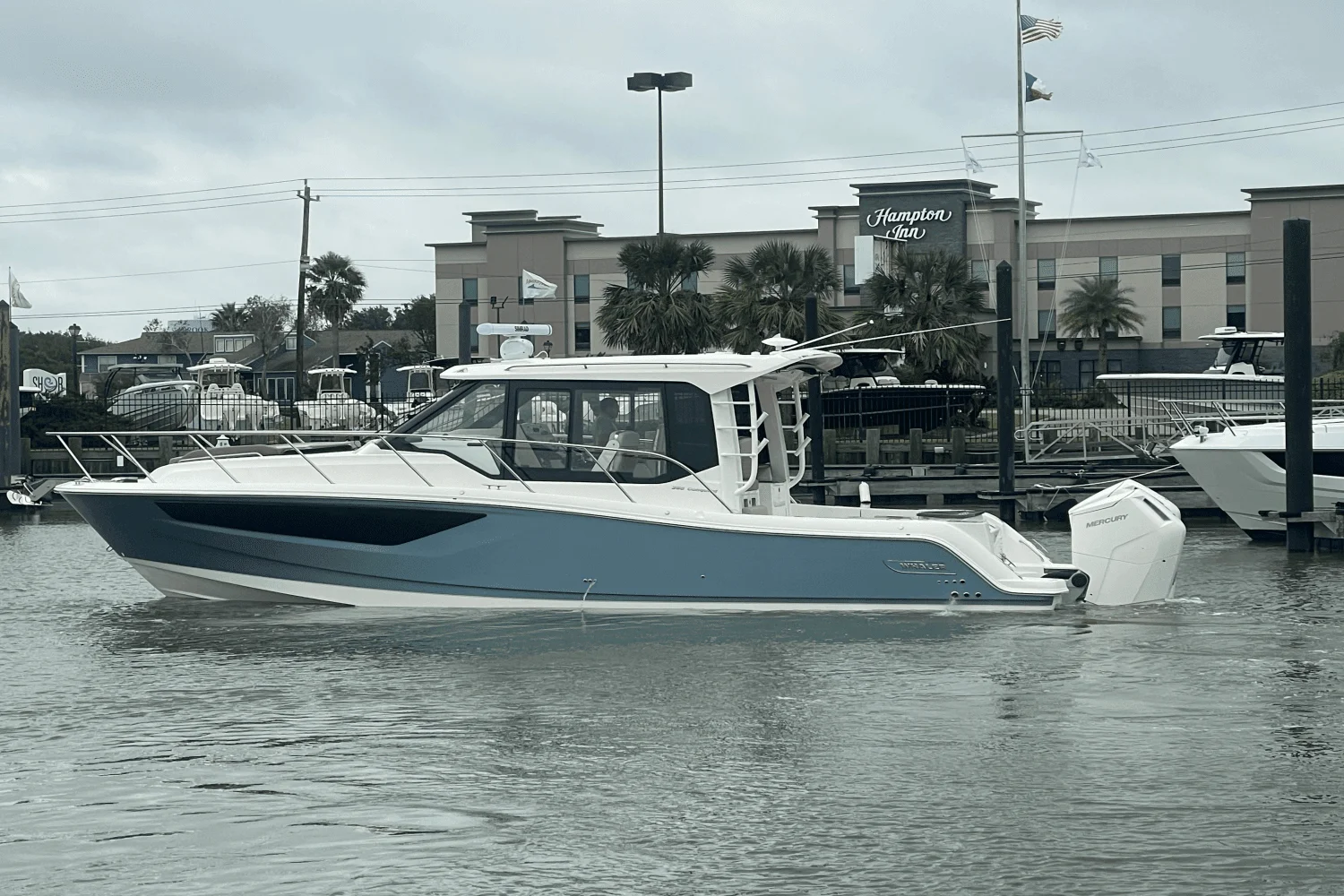 2025 Boston Whaler 365 Conquest Image Thumbnail #0