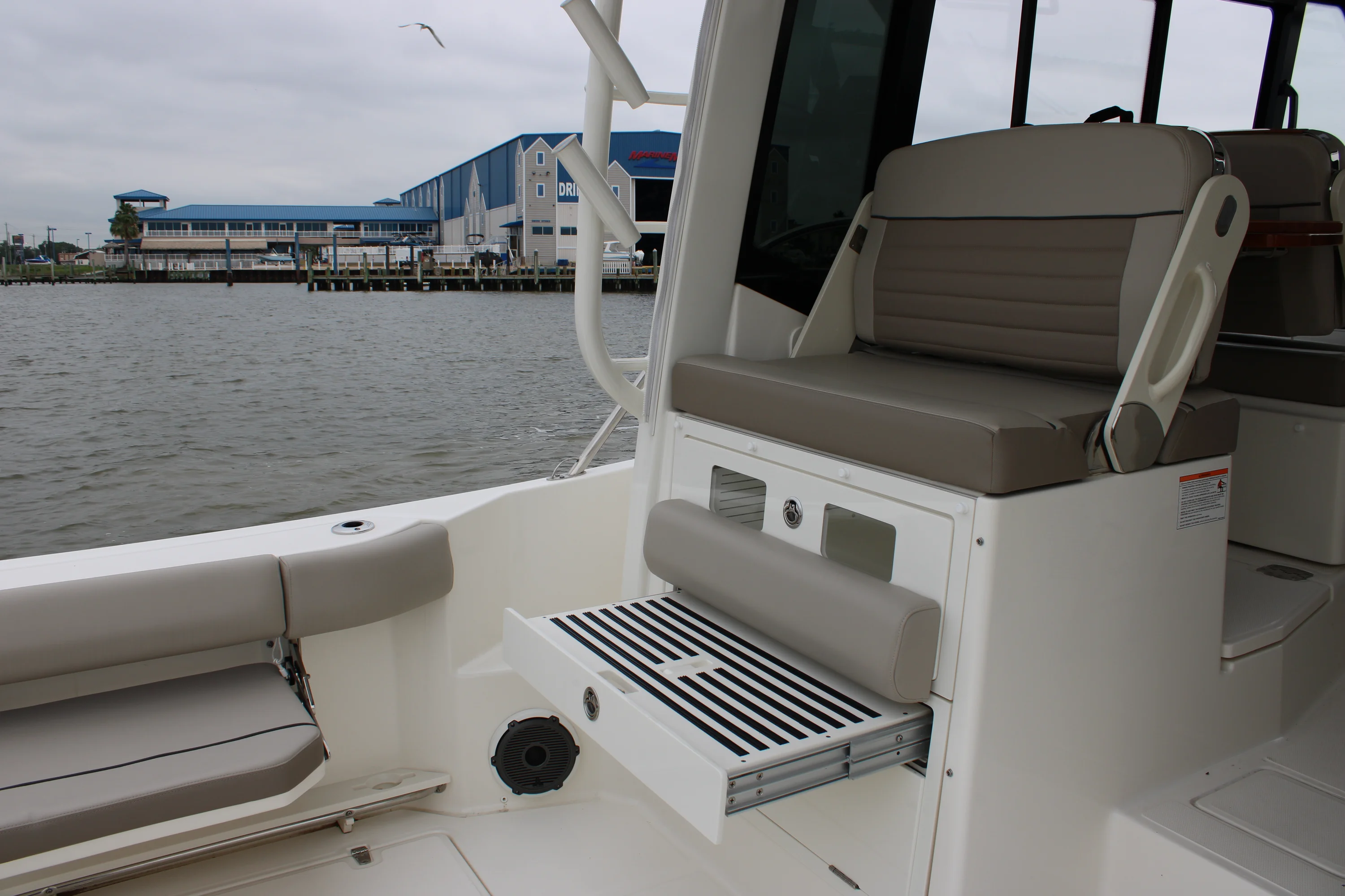 2025 Boston Whaler 365 Conquest Image Thumbnail #47