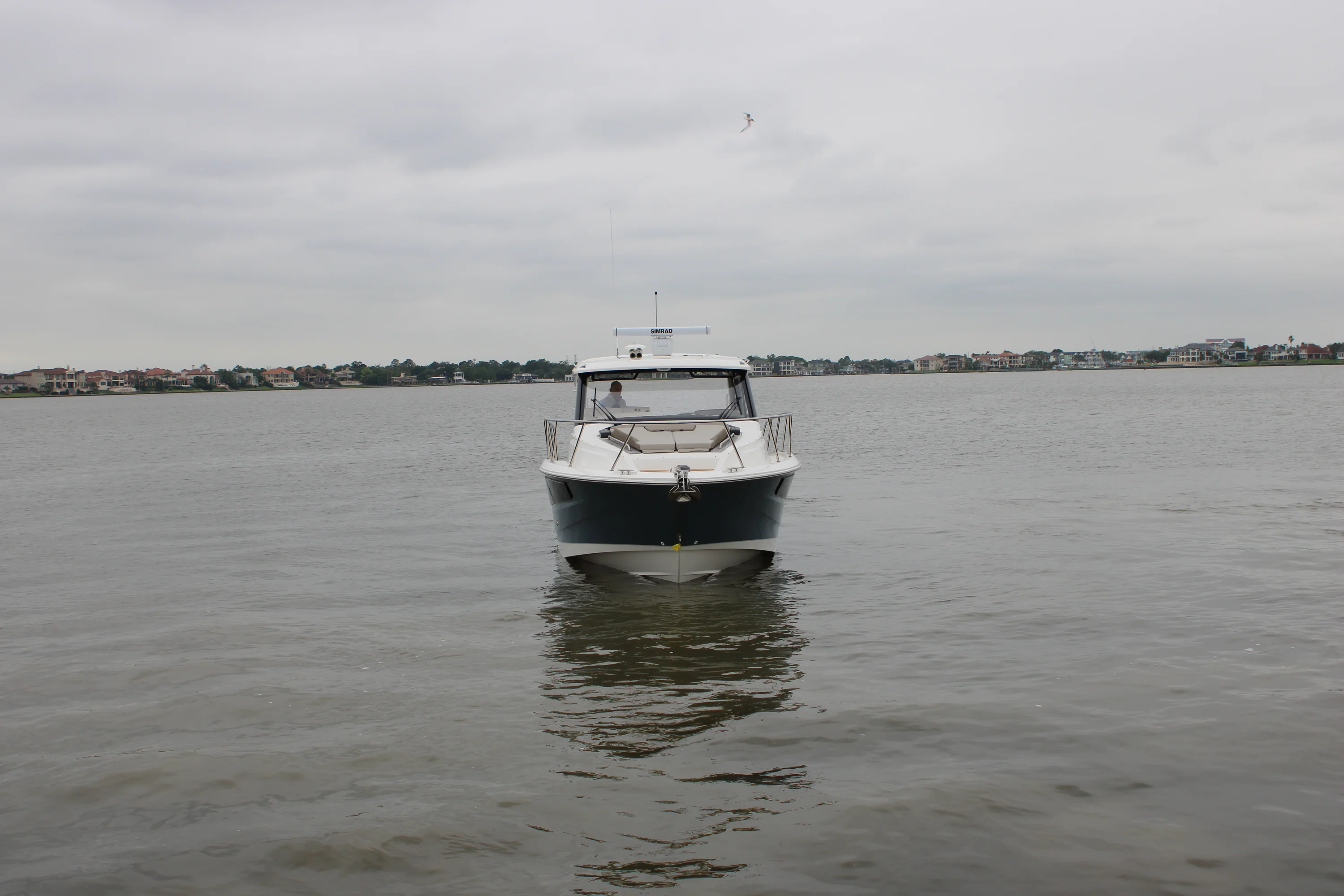 2025 Boston Whaler 365 Conquest Image Thumbnail #15