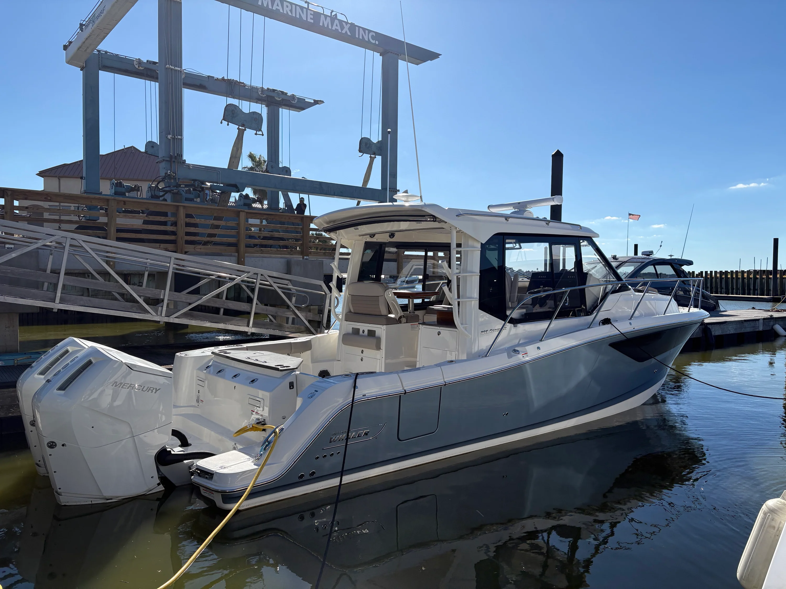 2025 Boston Whaler 365 Conquest Image Thumbnail #8