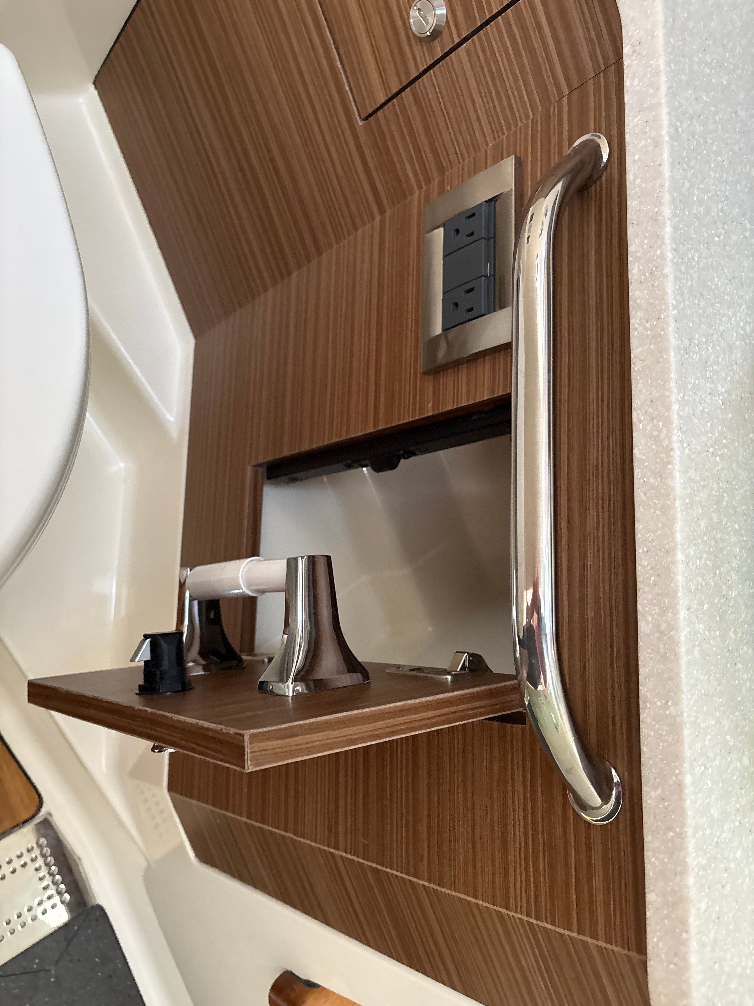 2025 Boston Whaler 365 Conquest Image Thumbnail #36