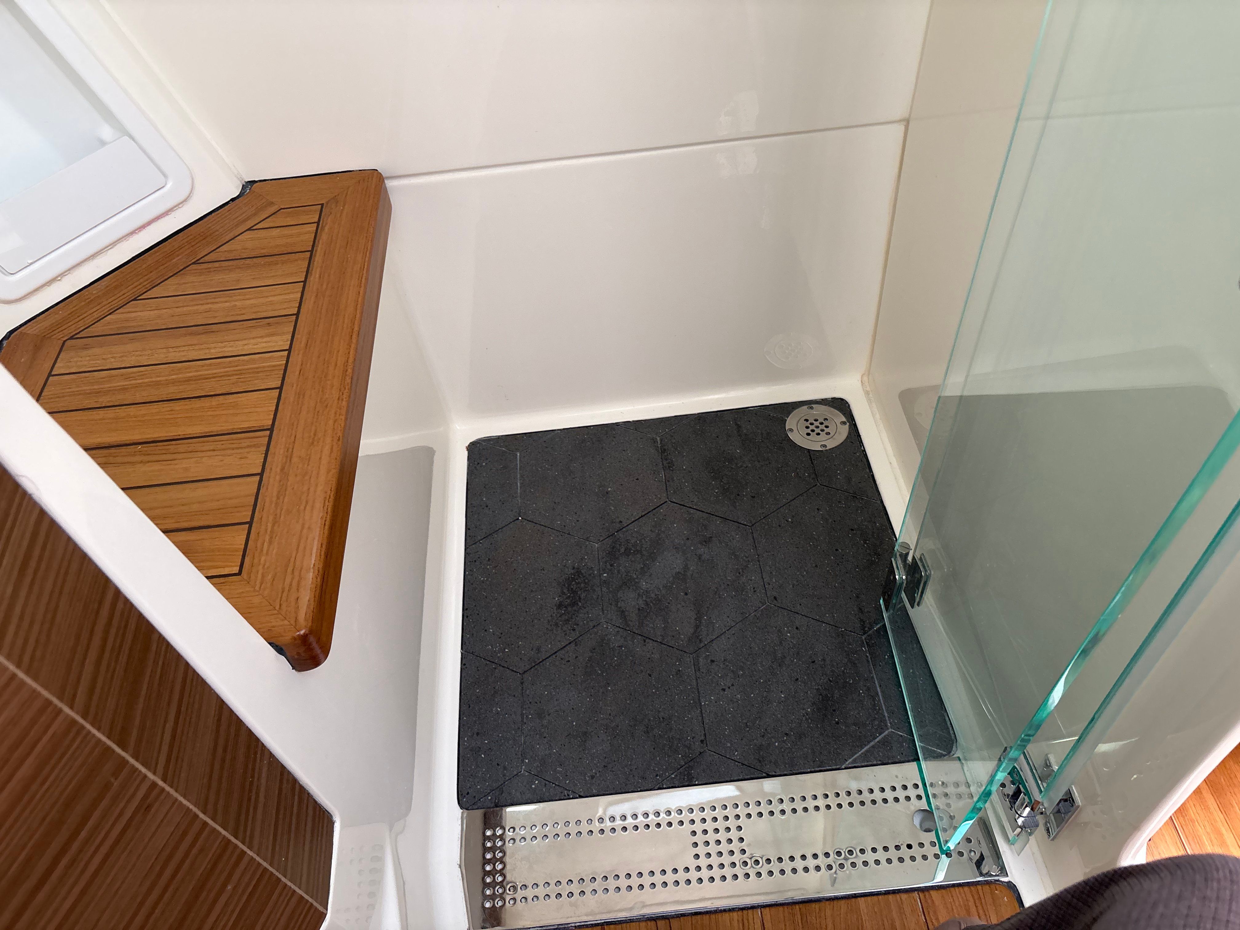 2025 Boston Whaler 365 Conquest Image Thumbnail #32