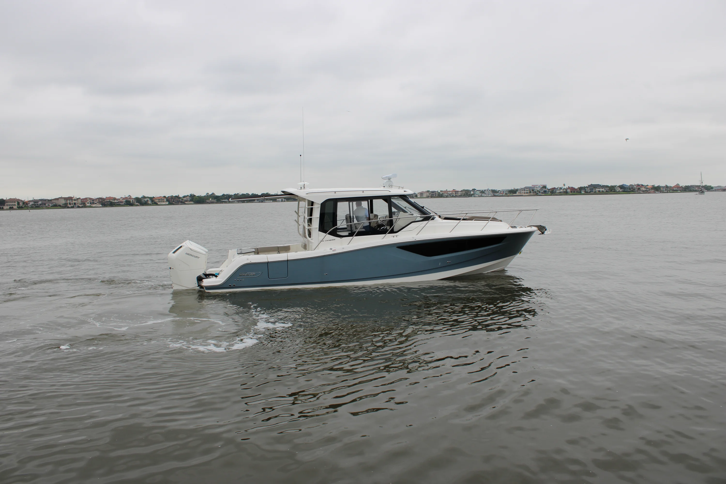 2025 Boston Whaler 365 Conquest Image Thumbnail #11