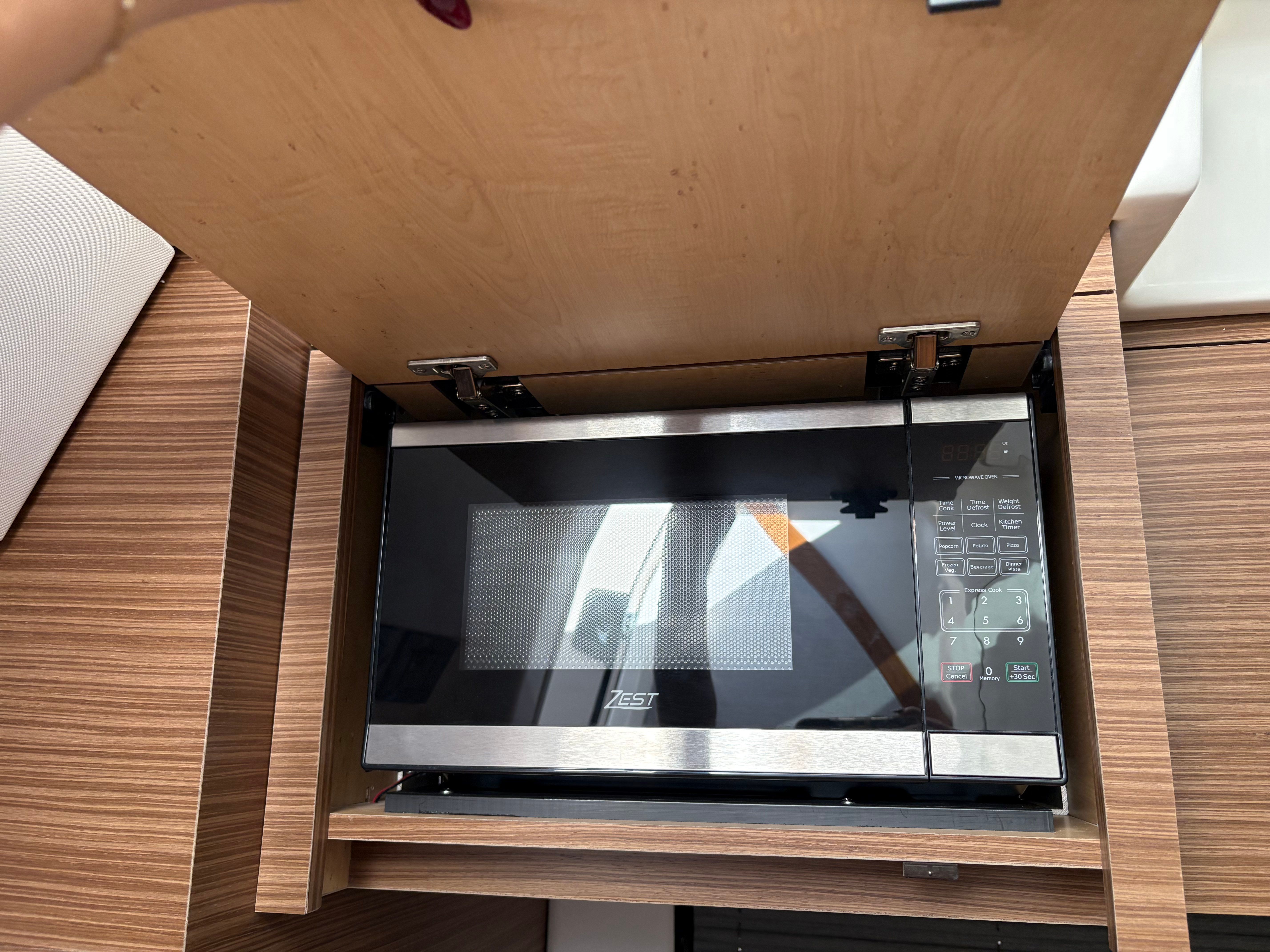 2025 Boston Whaler 365 Conquest Image Thumbnail #28