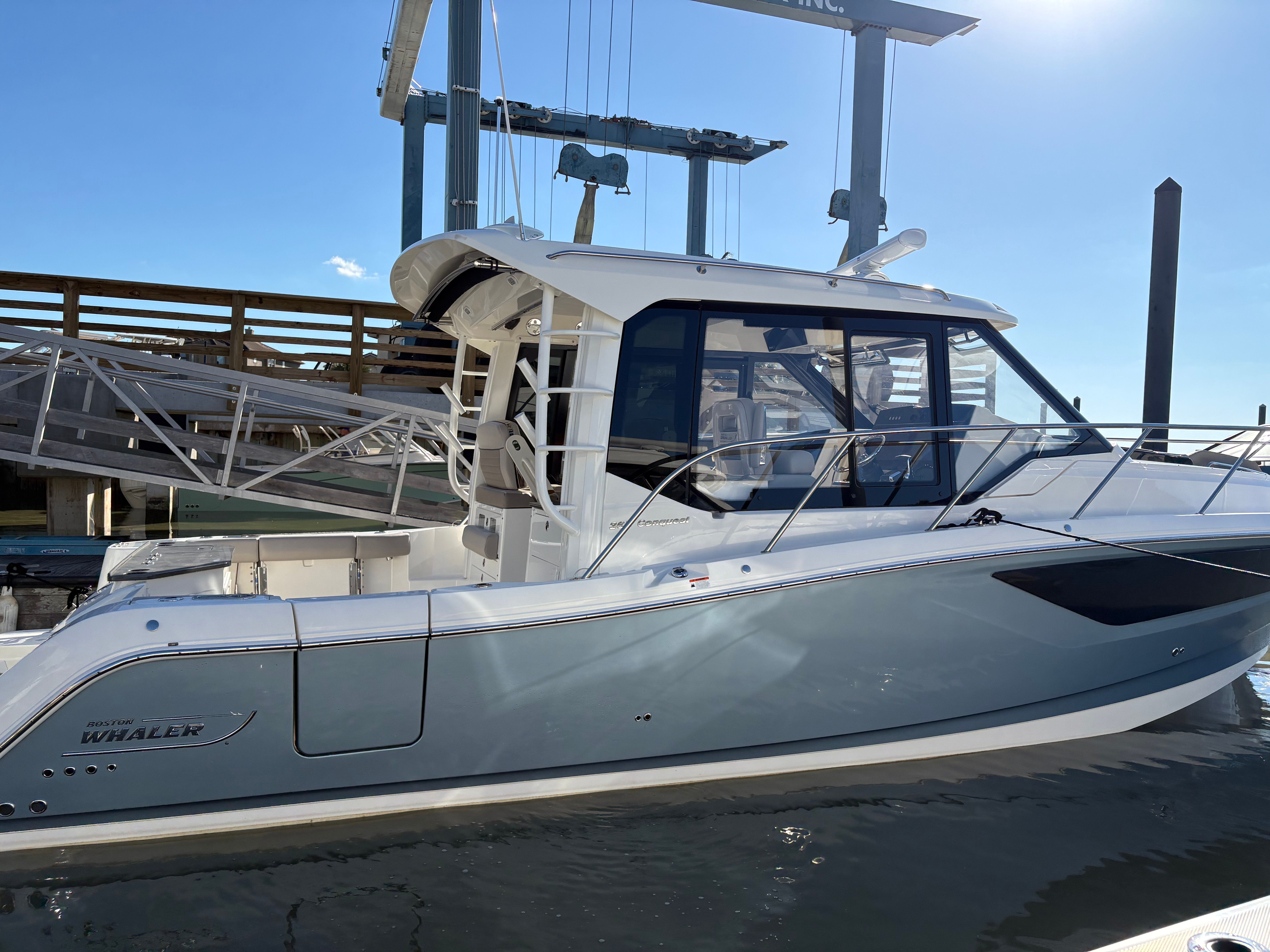 2025 Boston Whaler 365 Conquest Image Thumbnail #1