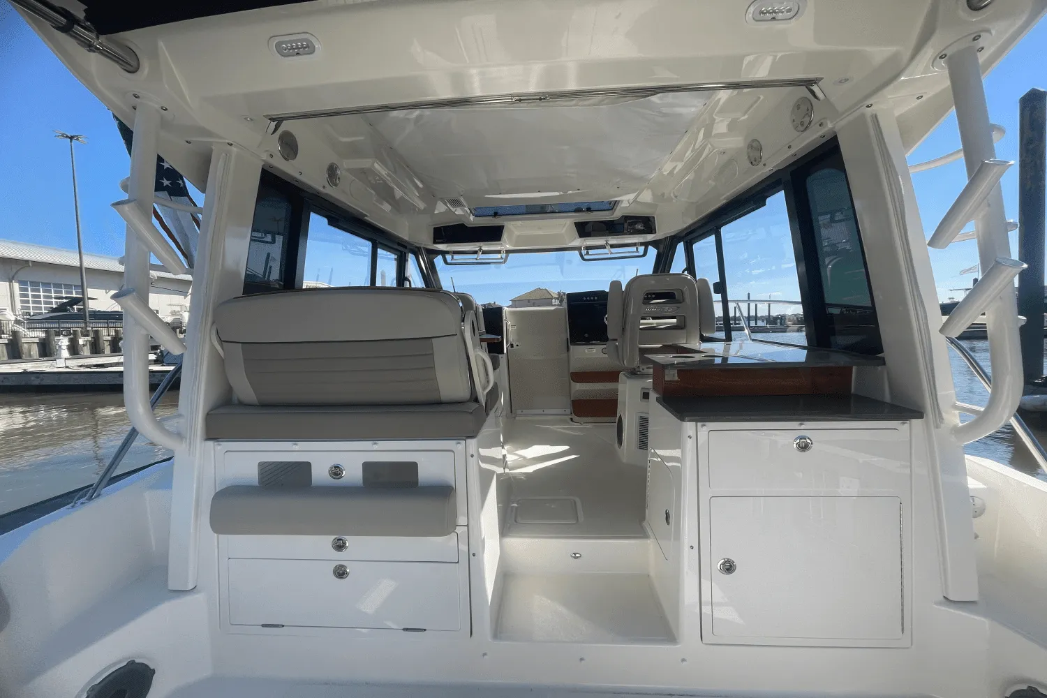 2025 Boston Whaler 365 Conquest Image Thumbnail #2