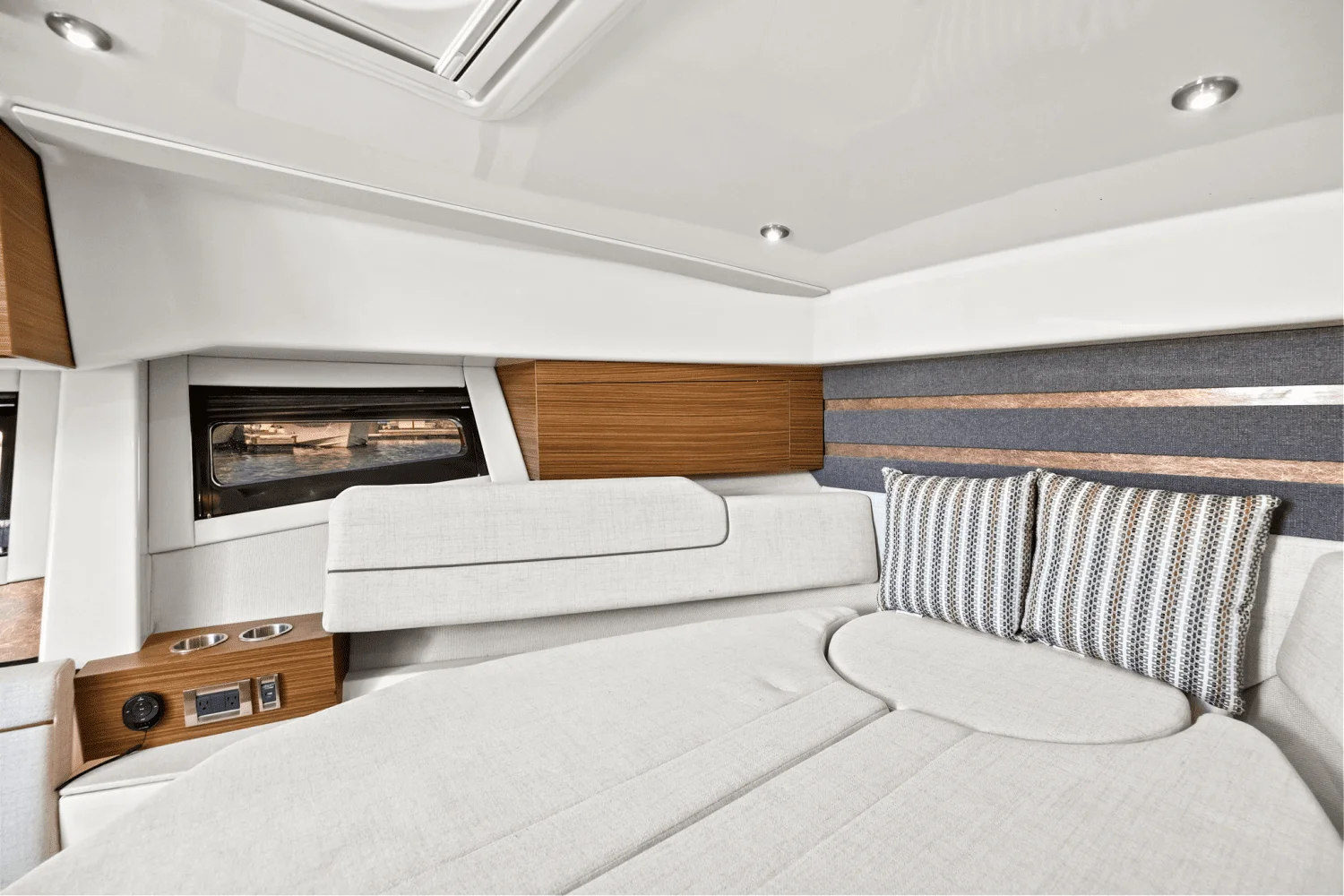 2025 Boston Whaler 365 Conquest Image Thumbnail #47