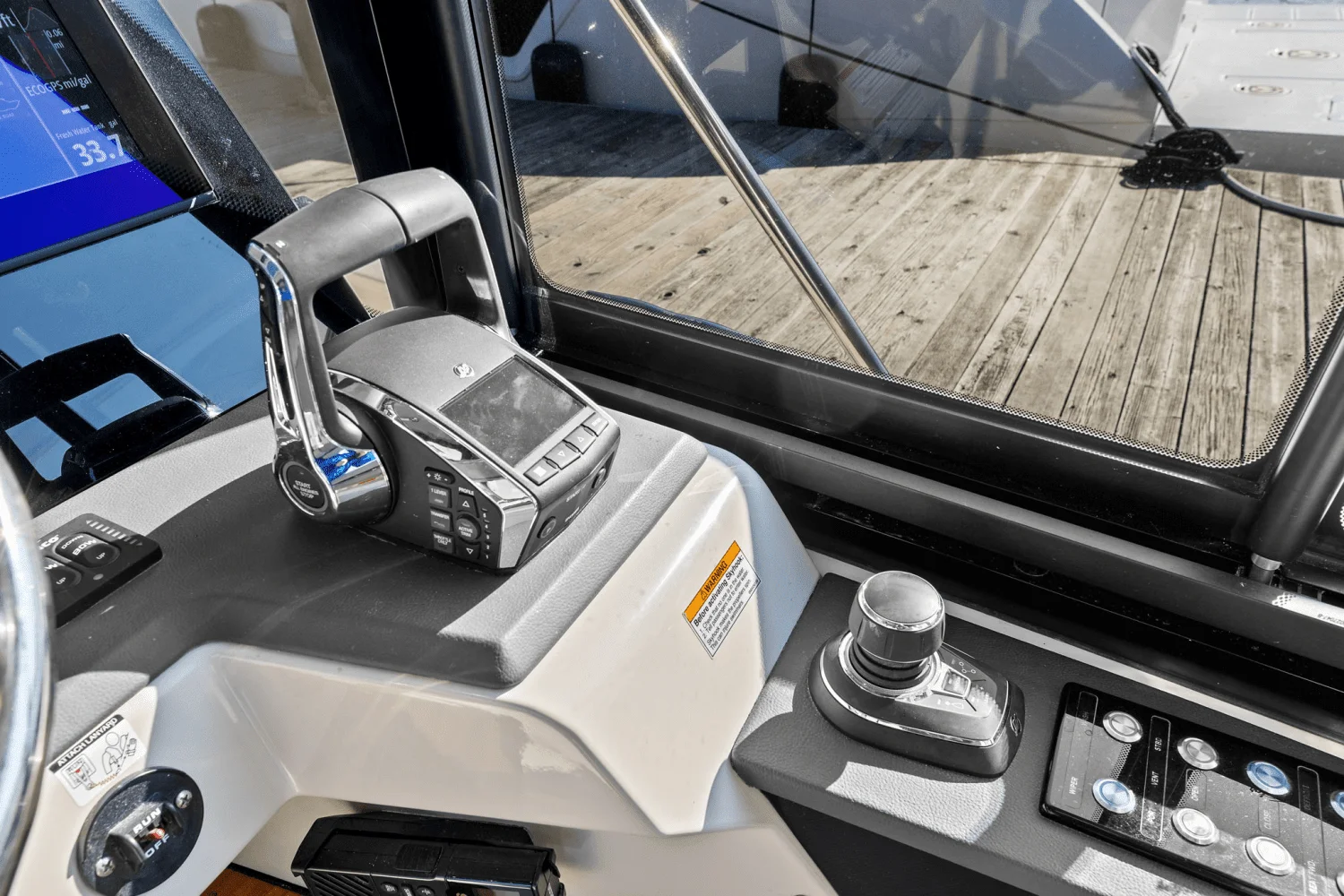 2025 Boston Whaler 365 Conquest Image Thumbnail #31