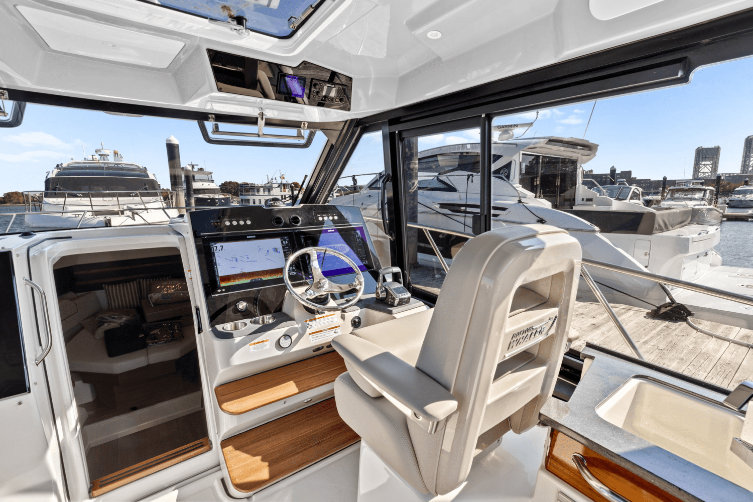 2025 Boston Whaler 365 Conquest Image Thumbnail #27