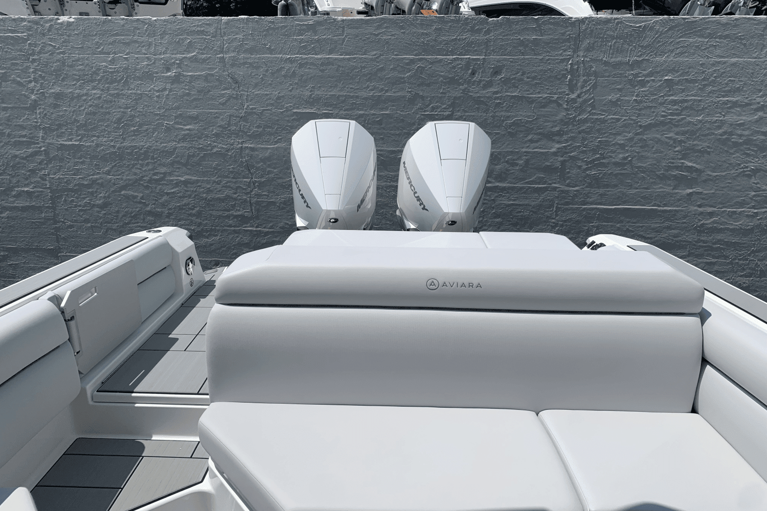 2025 Aviara AV28 Outboard Image Thumbnail #16