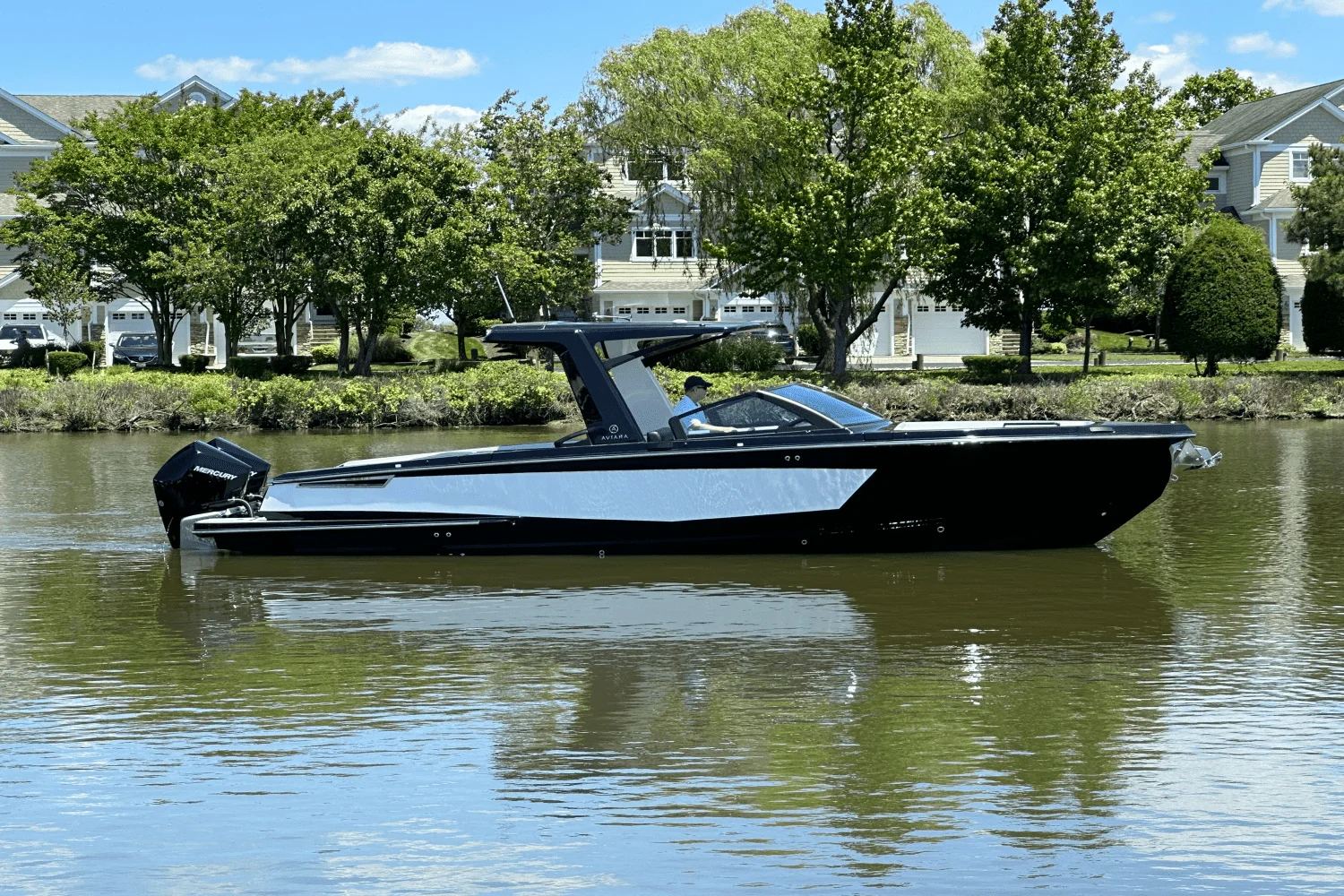 2024 Aviara AV32 Outboard Image Thumbnail #0