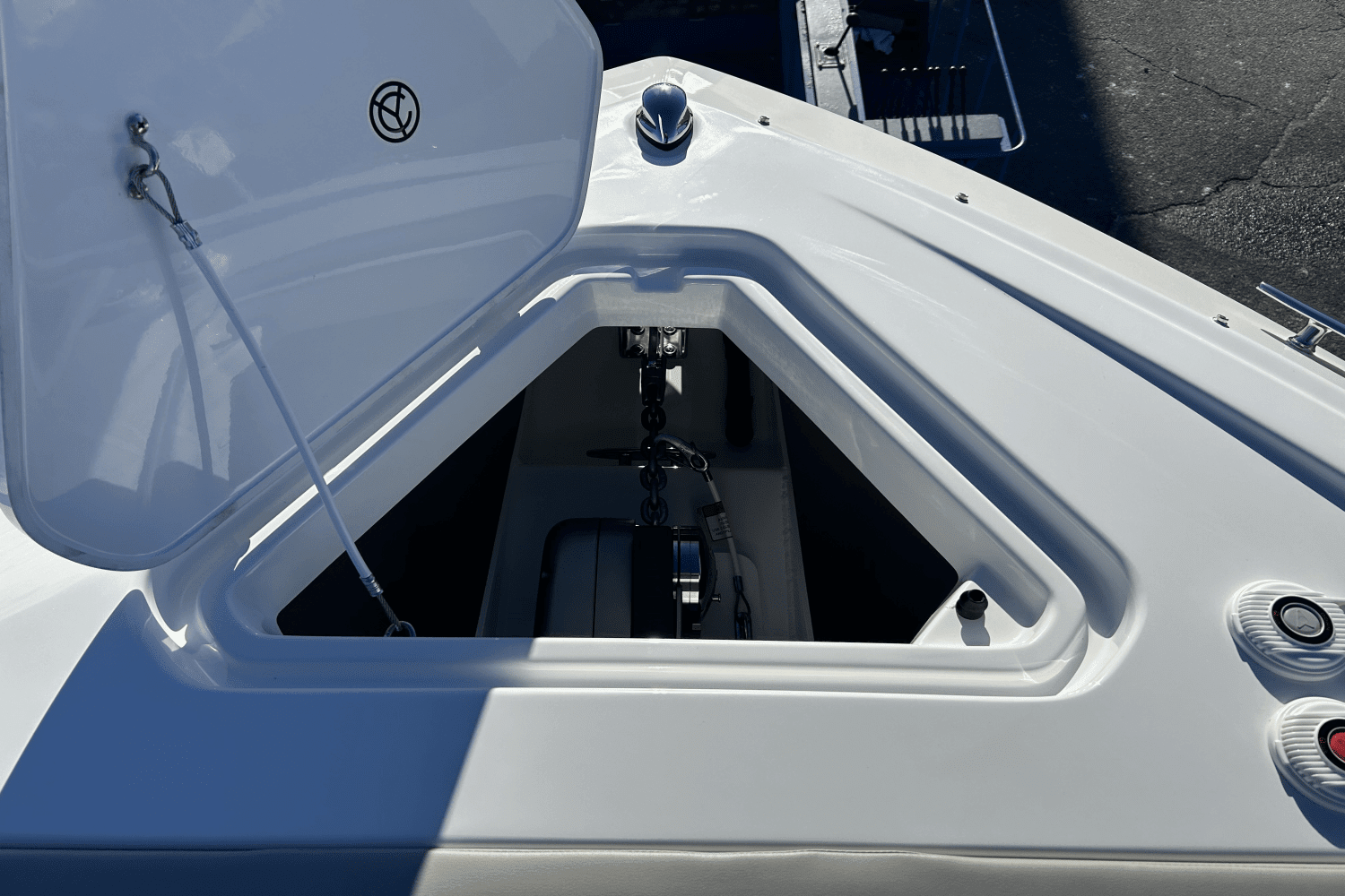 2024 Cruisers Yachts 34 GLS Outboard Image Thumbnail #38