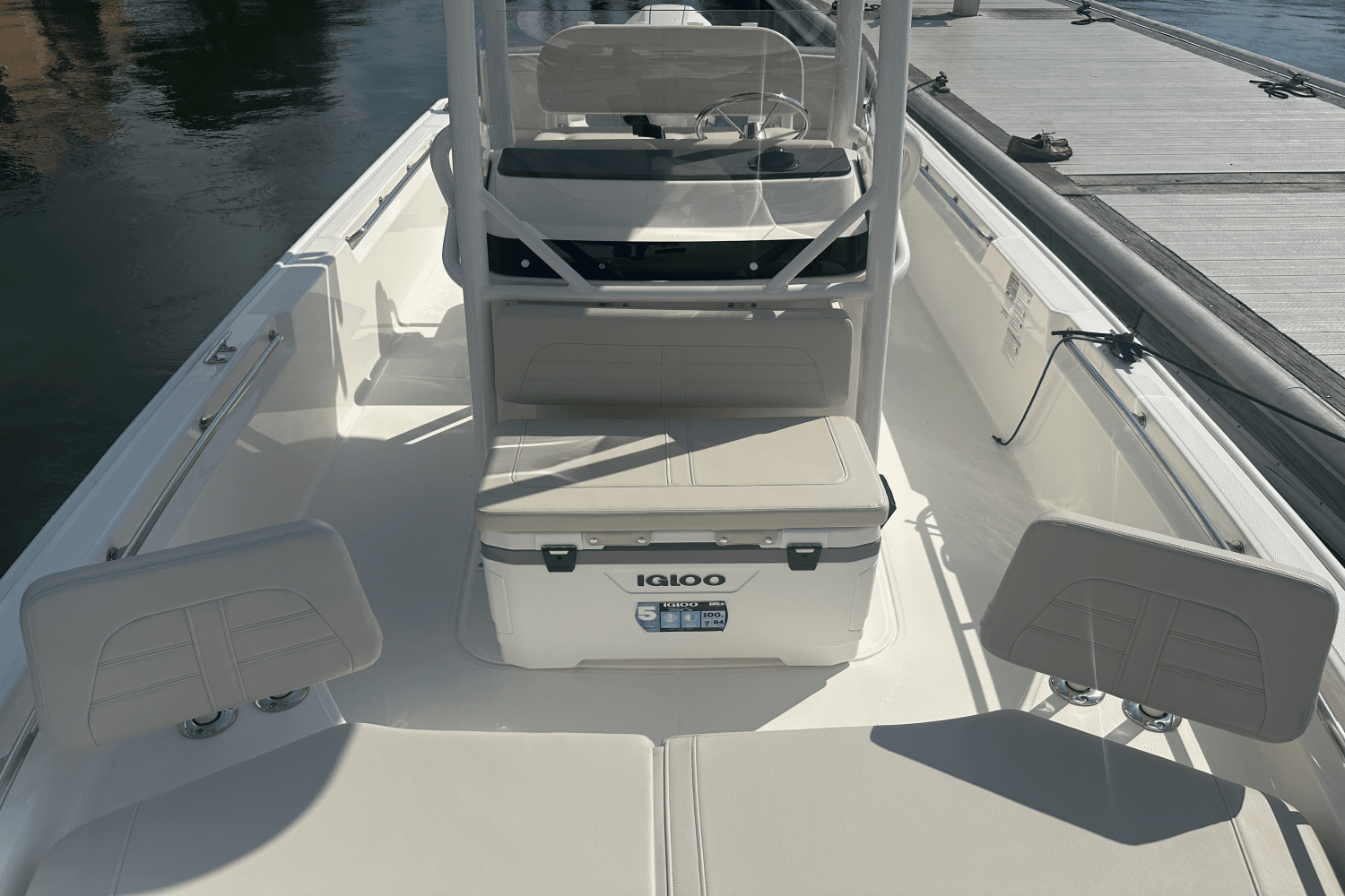 2024 Boston Whaler 210 Montauk Image Thumbnail #16