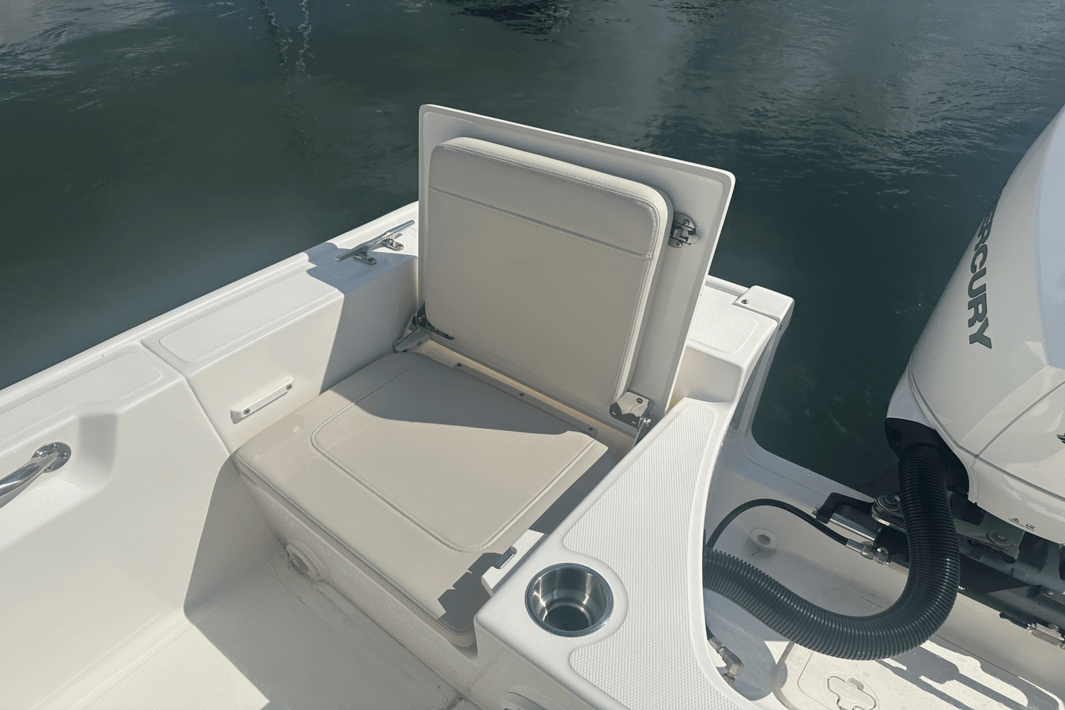 2024 Boston Whaler 210 Montauk Image Thumbnail #14