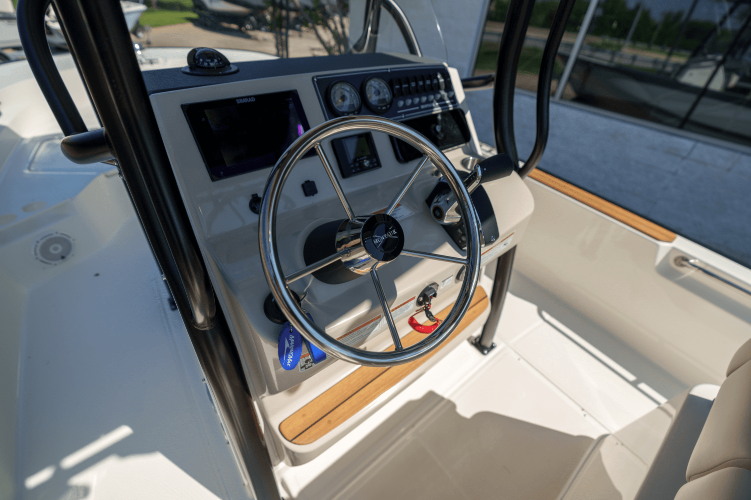 2024 Boston Whaler 210 Montauk Image Thumbnail #14