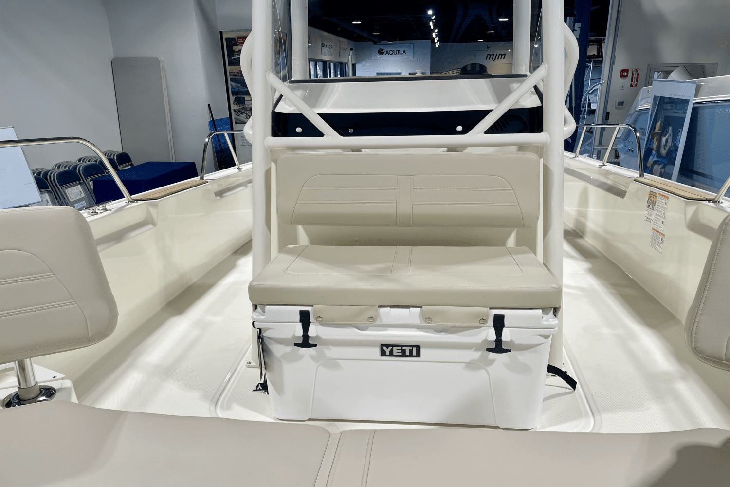 2024 Boston Whaler 210 Montauk Image Thumbnail #15