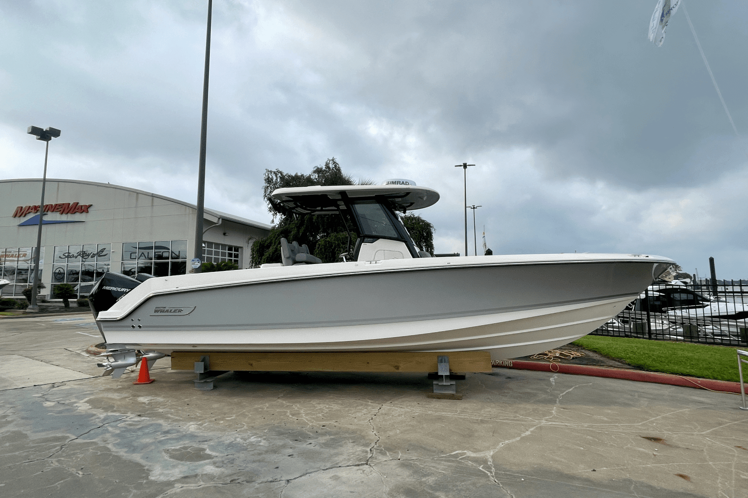 Thumbnail 2 for 2024 Boston Whaler 280 Outrage