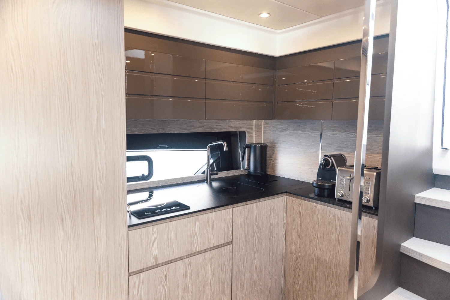 2022 Azimut Atlantis 45 Image Thumbnail #18