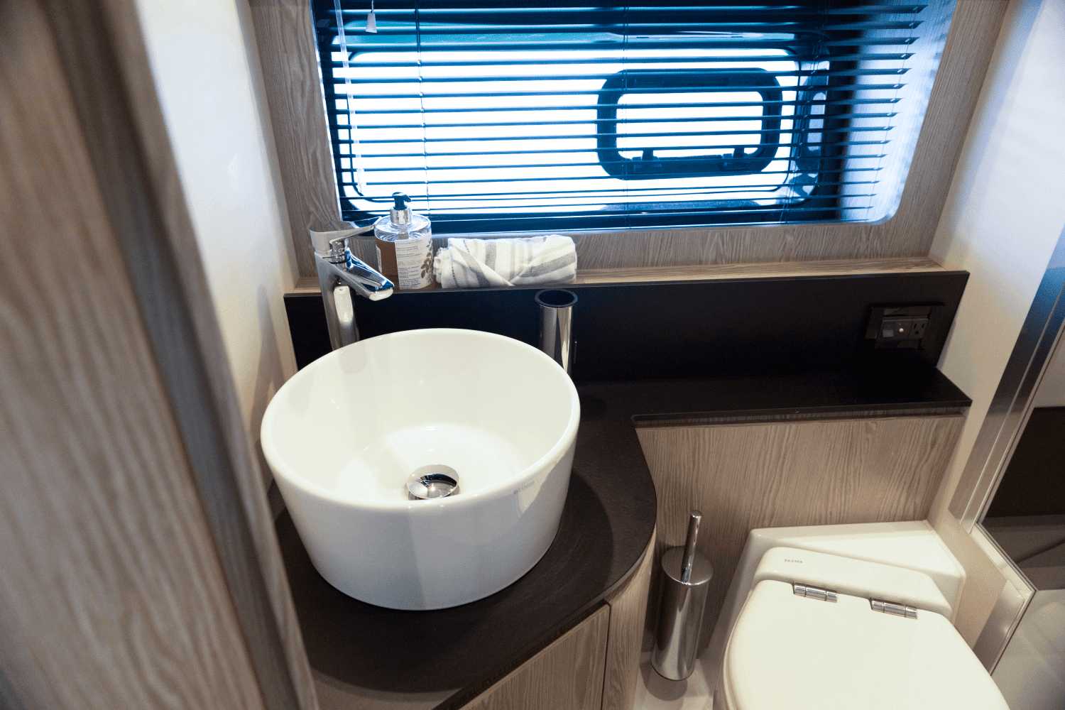 2022 Azimut Atlantis 45 Image Thumbnail #26