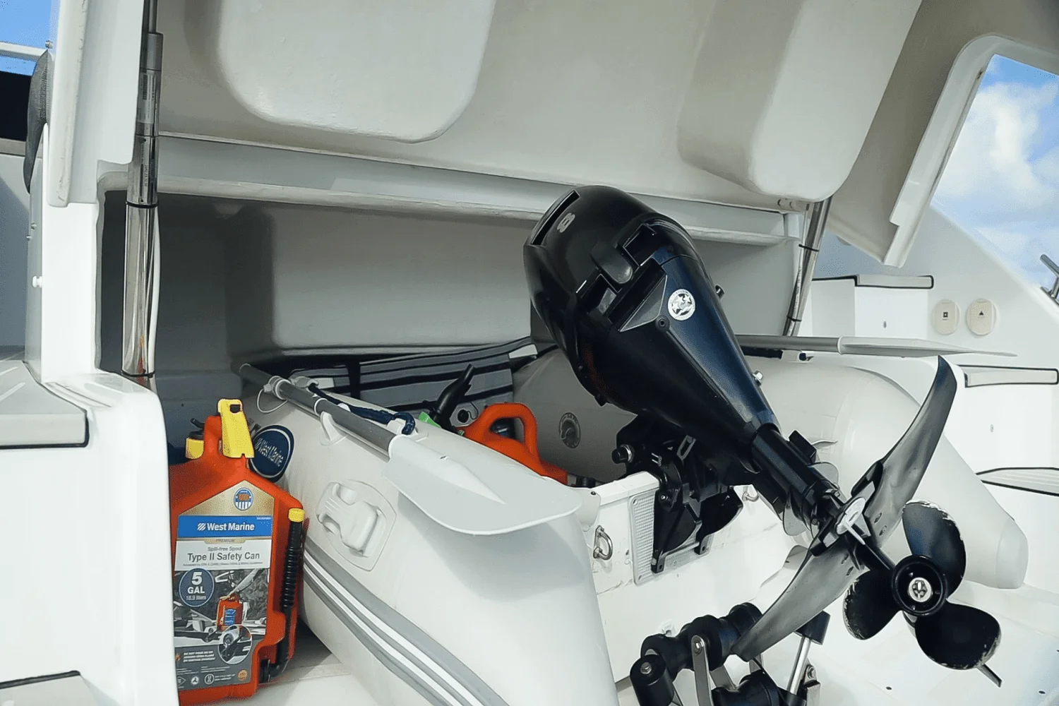 2022 Azimut Atlantis 45 Image Thumbnail #9