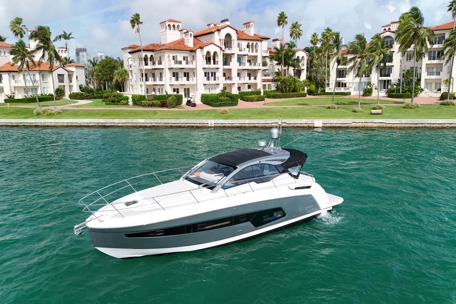 2022 Azimut Atlantis 45 Image Thumbnail #3