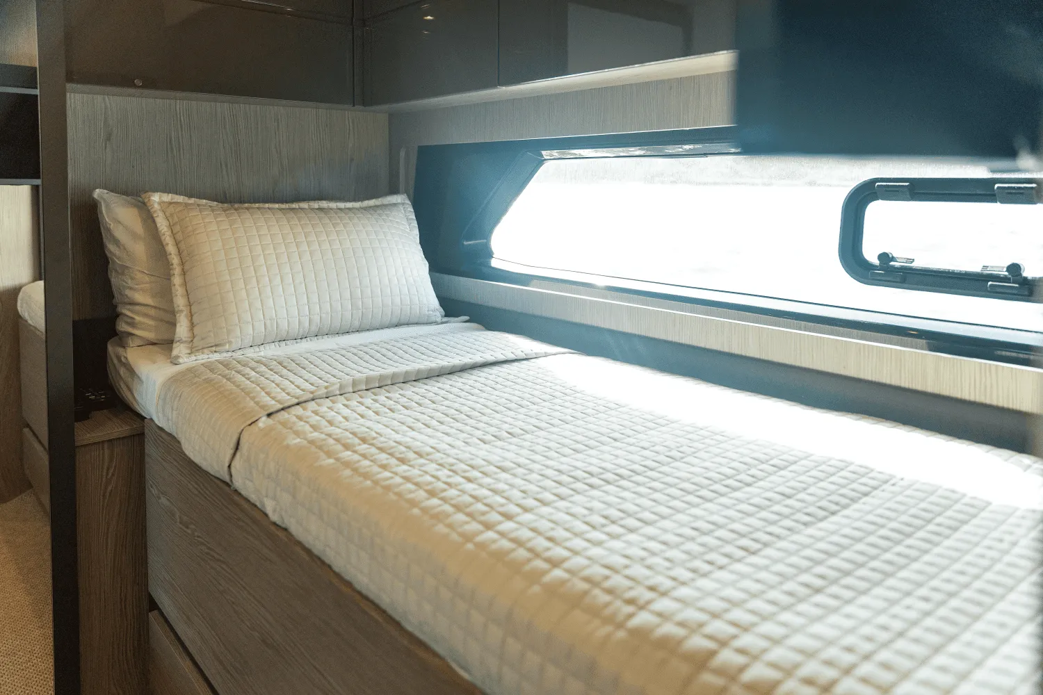 2022 Azimut Atlantis 45 Image Thumbnail #25