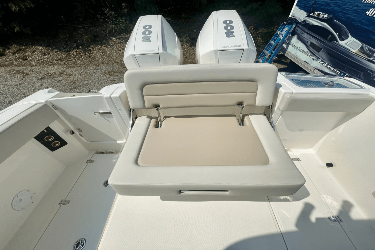 2022 Boston Whaler 280VNT Image Thumbnail #8