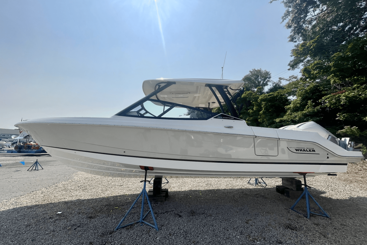 2022 Boston Whaler 280VNT