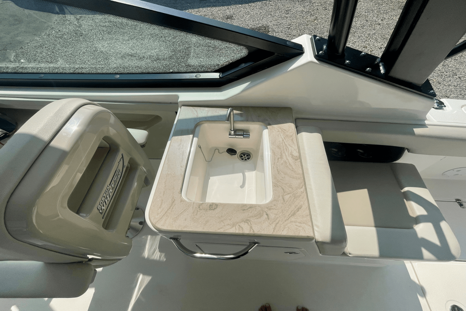 2022 Boston Whaler 280VNT Image Thumbnail #19