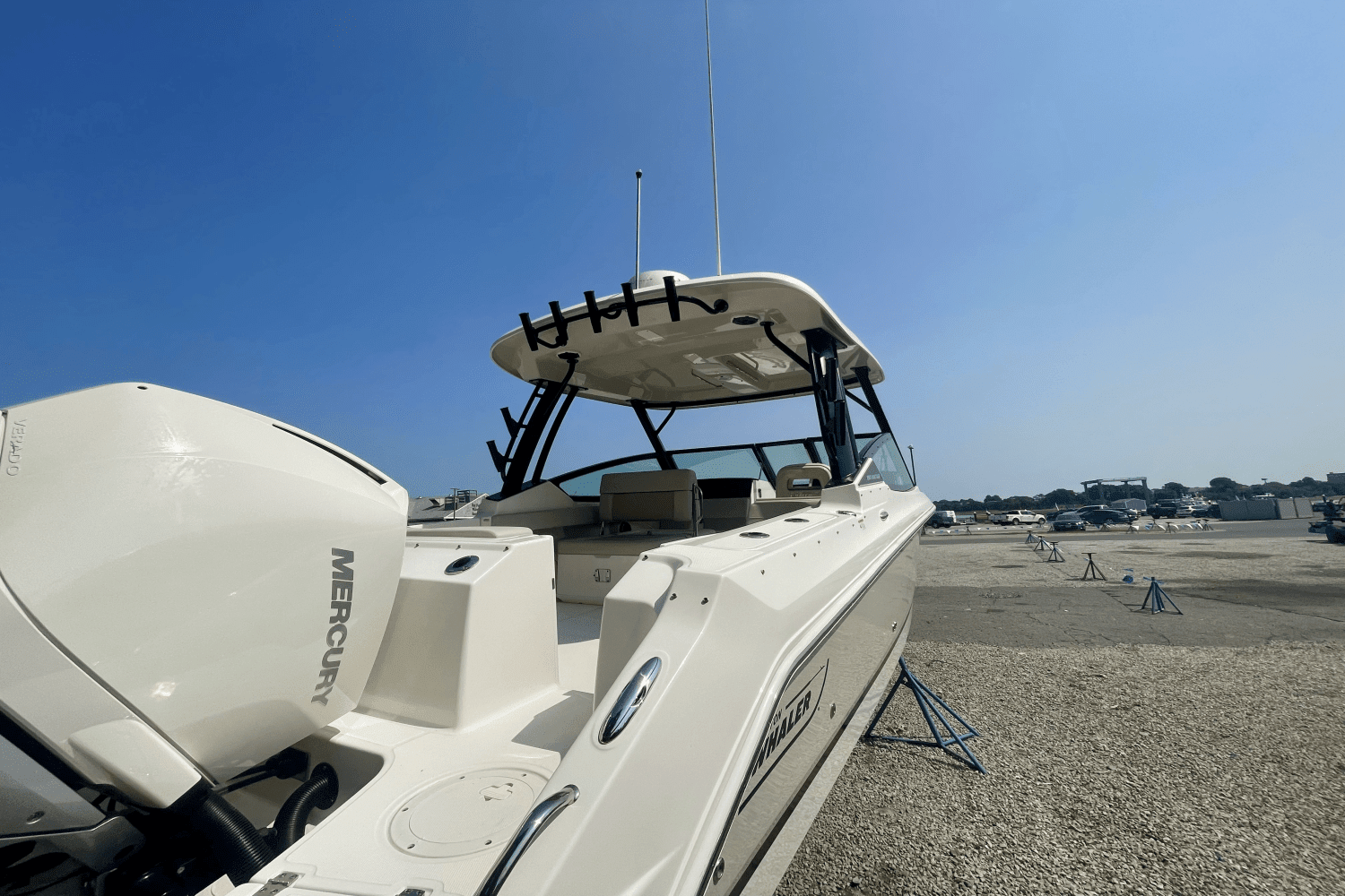 Thumbnail 4 for 2022 Boston Whaler 280VNT