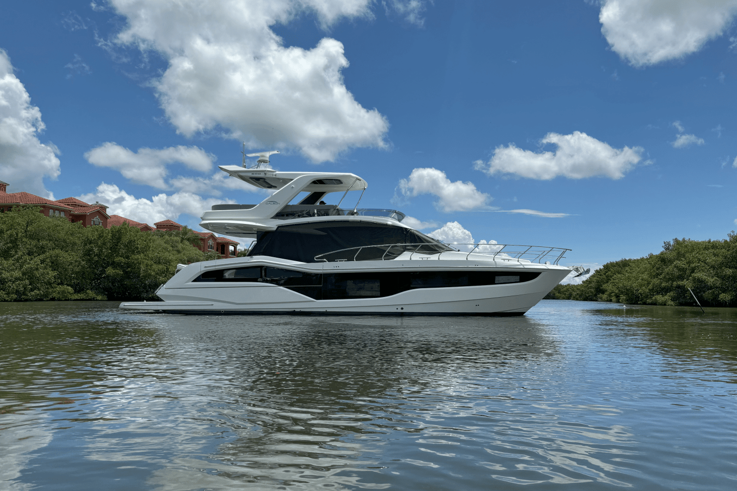 2024 Galeon 500 FLY Image Thumbnail #1