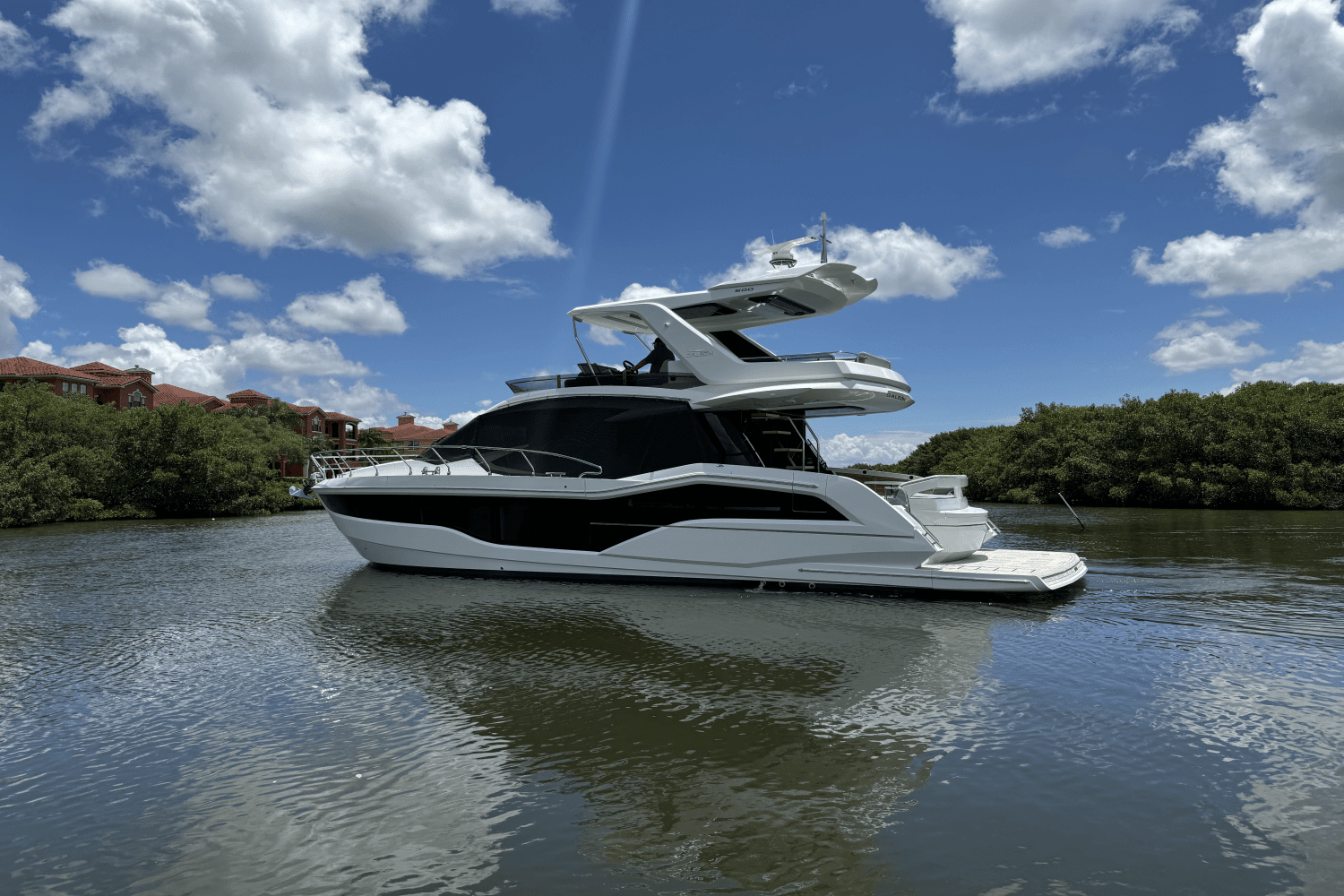 2024 Galeon 500 FLY Image Thumbnail #16