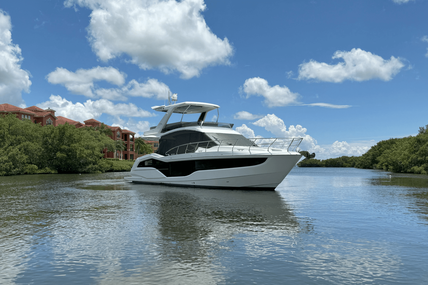 Thumbnail 3 for 2024 Galeon 500 FLY