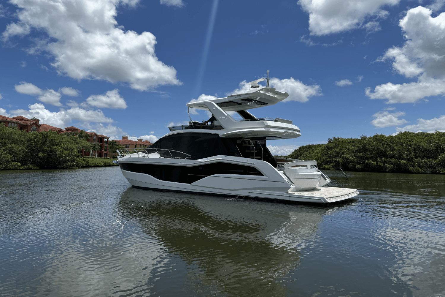 2024 Galeon 500 FLY Image Thumbnail #15