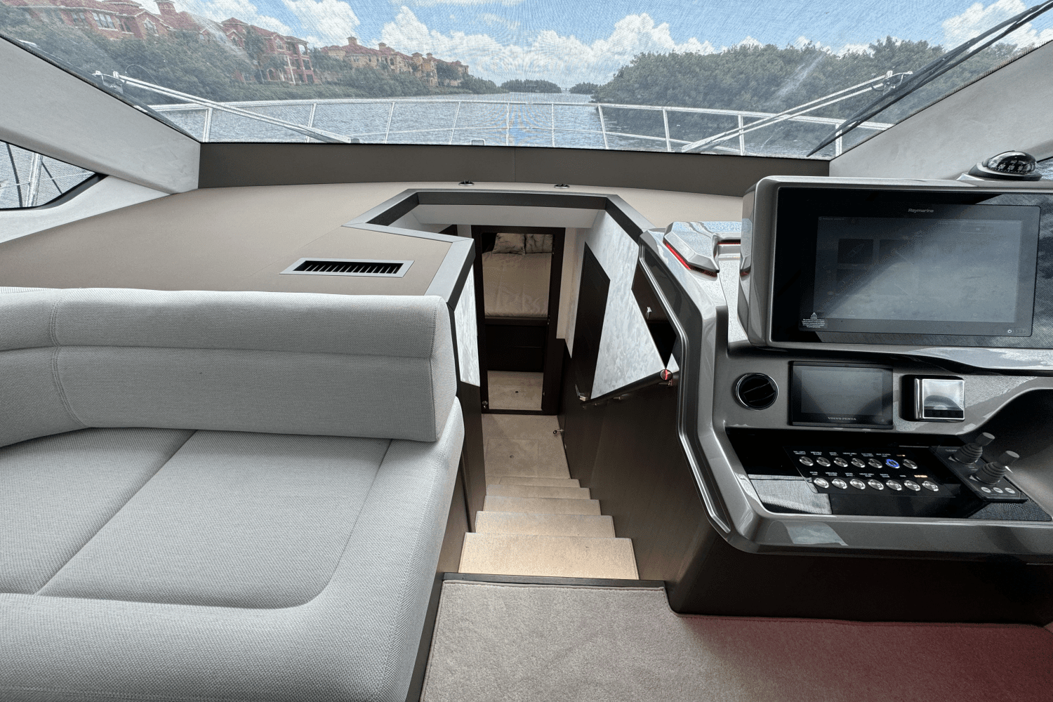 2024 Galeon 500 FLY Image Thumbnail #25