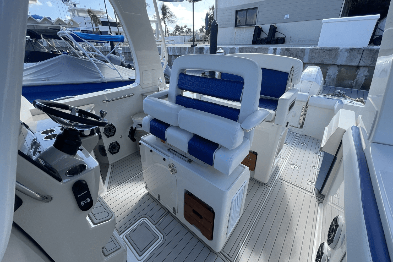 2021 Boston Whaler 350 REALM Image Thumbnail #12