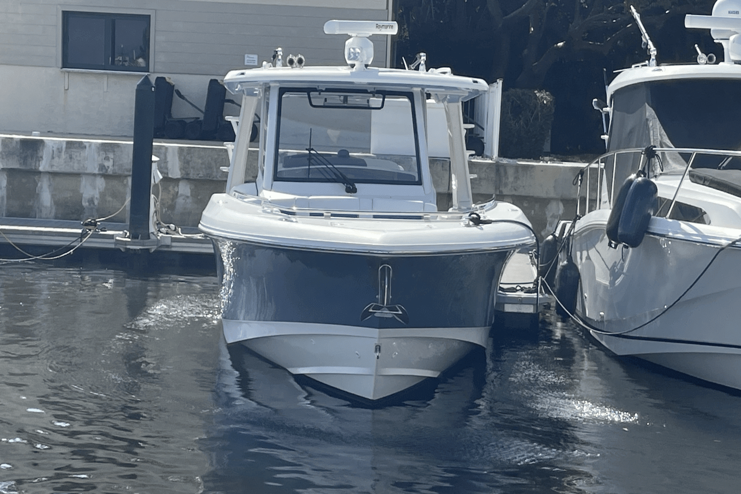 2021 Boston Whaler 350 REALM Image Thumbnail #1