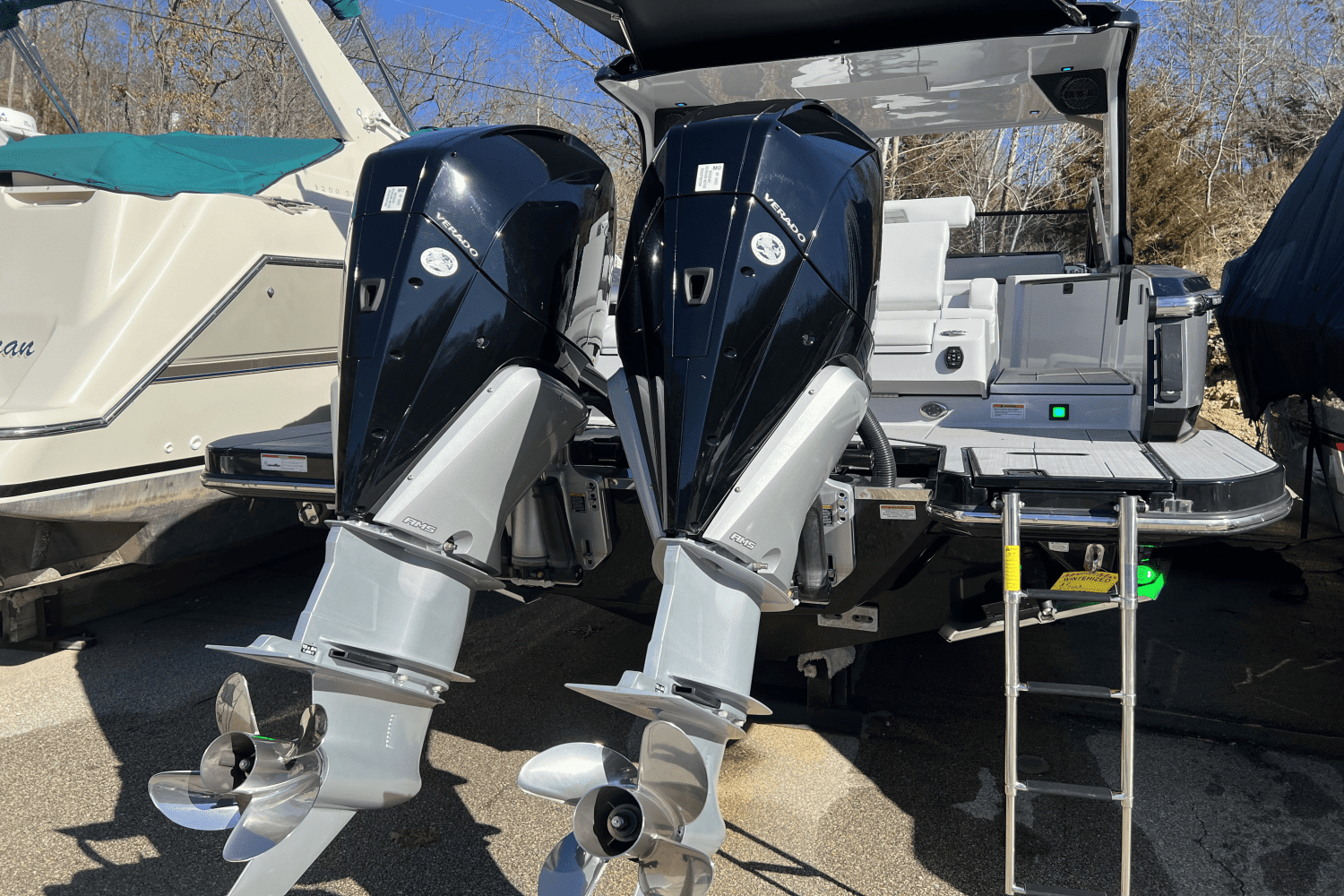 2023 Aviara AV32 Outboard Image Thumbnail #25