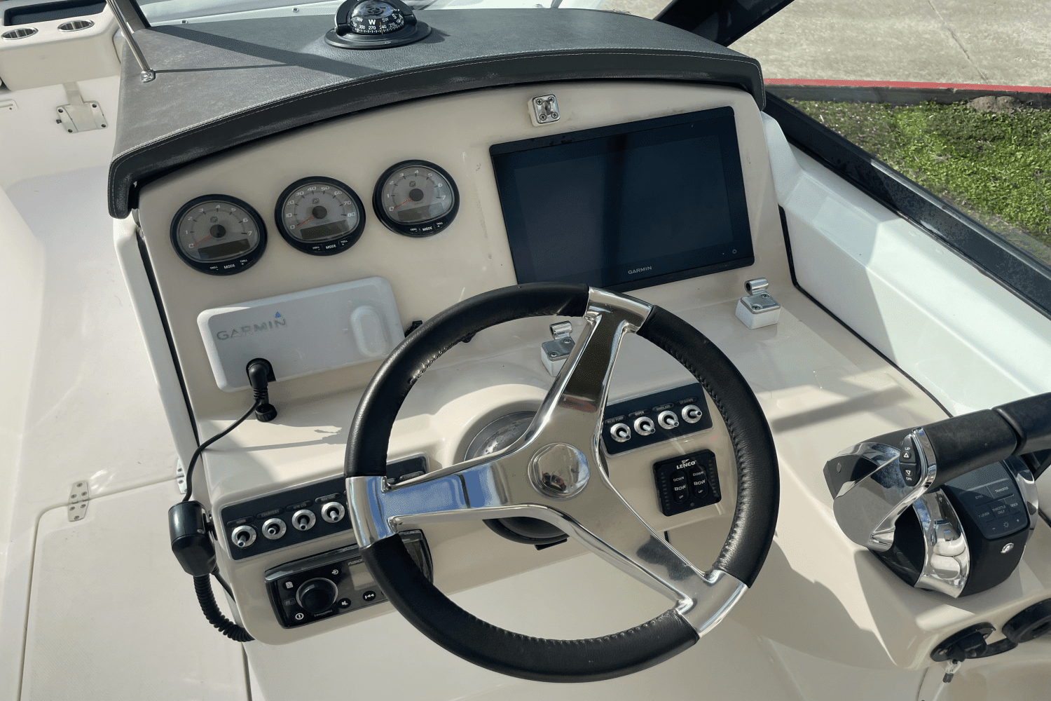 2018 Boston Whaler 270 VANTAGE Image Thumbnail #11