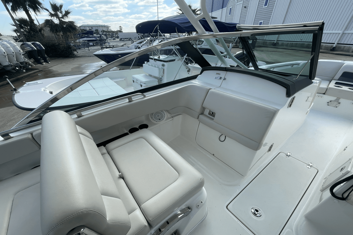 2018 Boston Whaler 270 VANTAGE Image Thumbnail #17