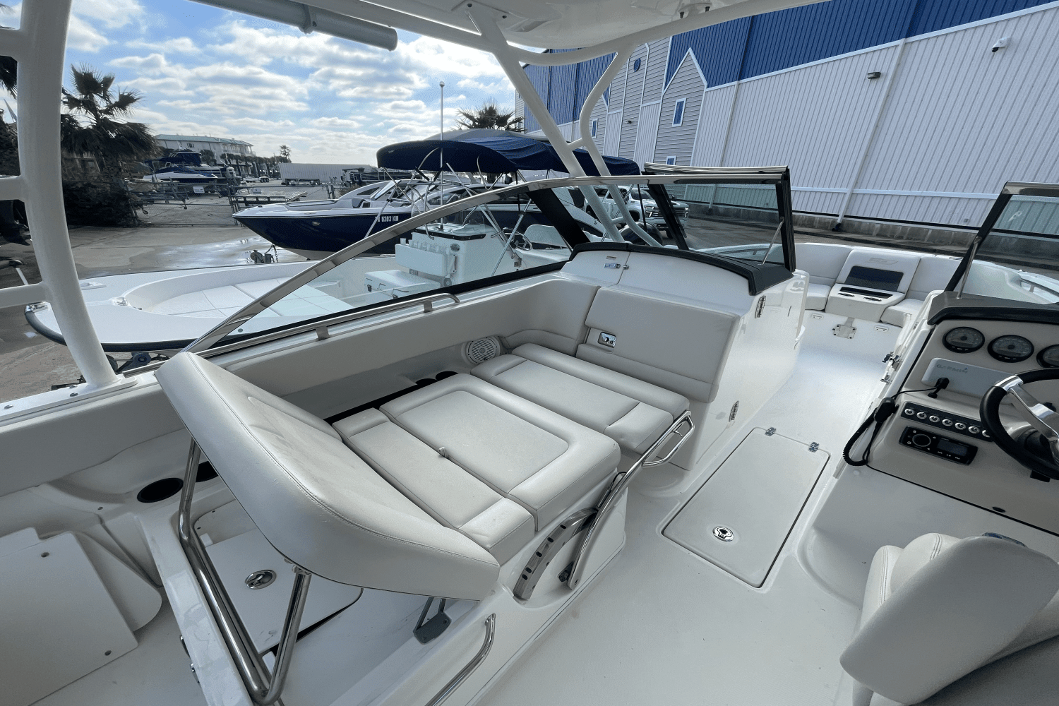 2018 Boston Whaler 270 VANTAGE Image Thumbnail #20