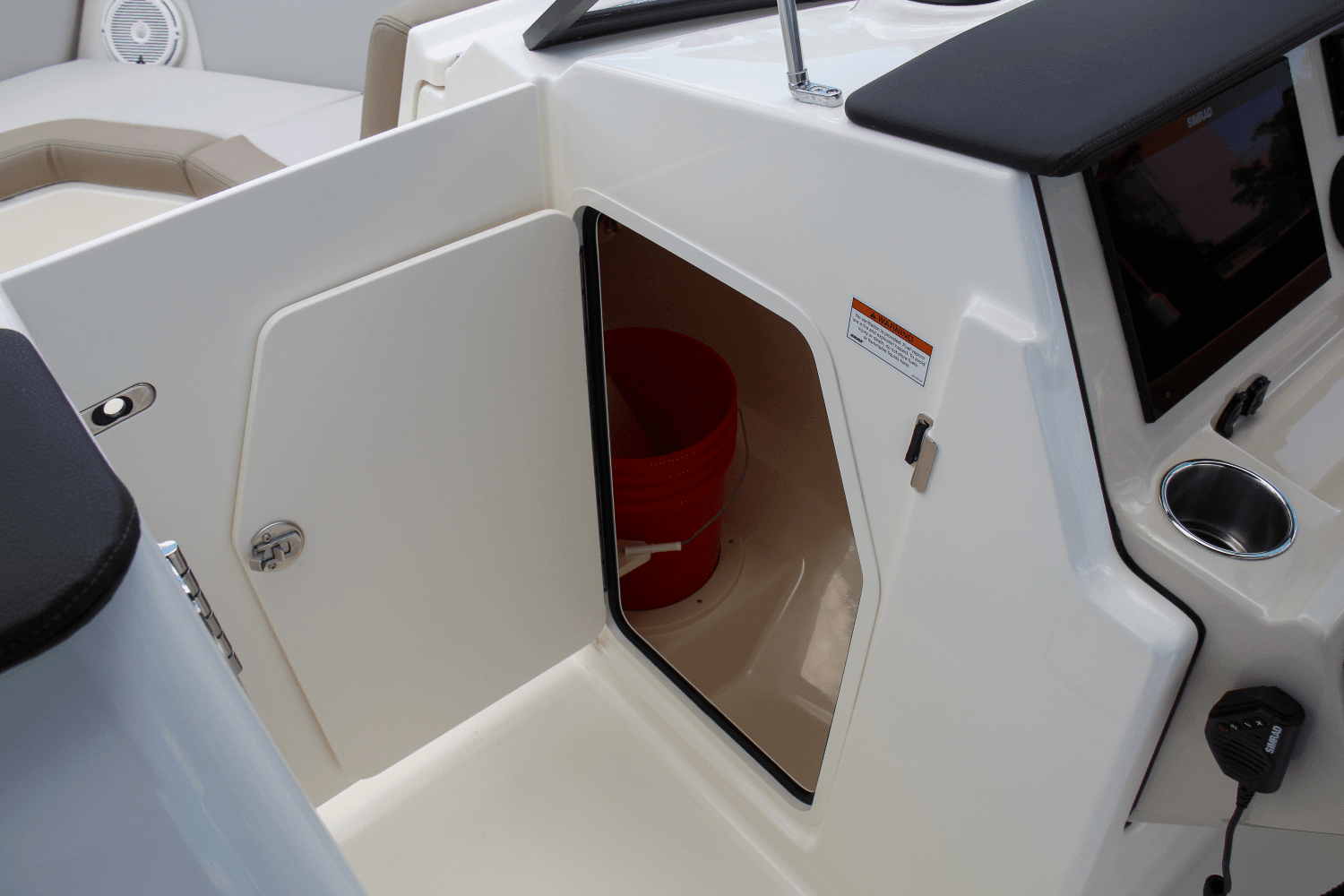 2024 Boston Whaler 210 Vantage Image Thumbnail #24