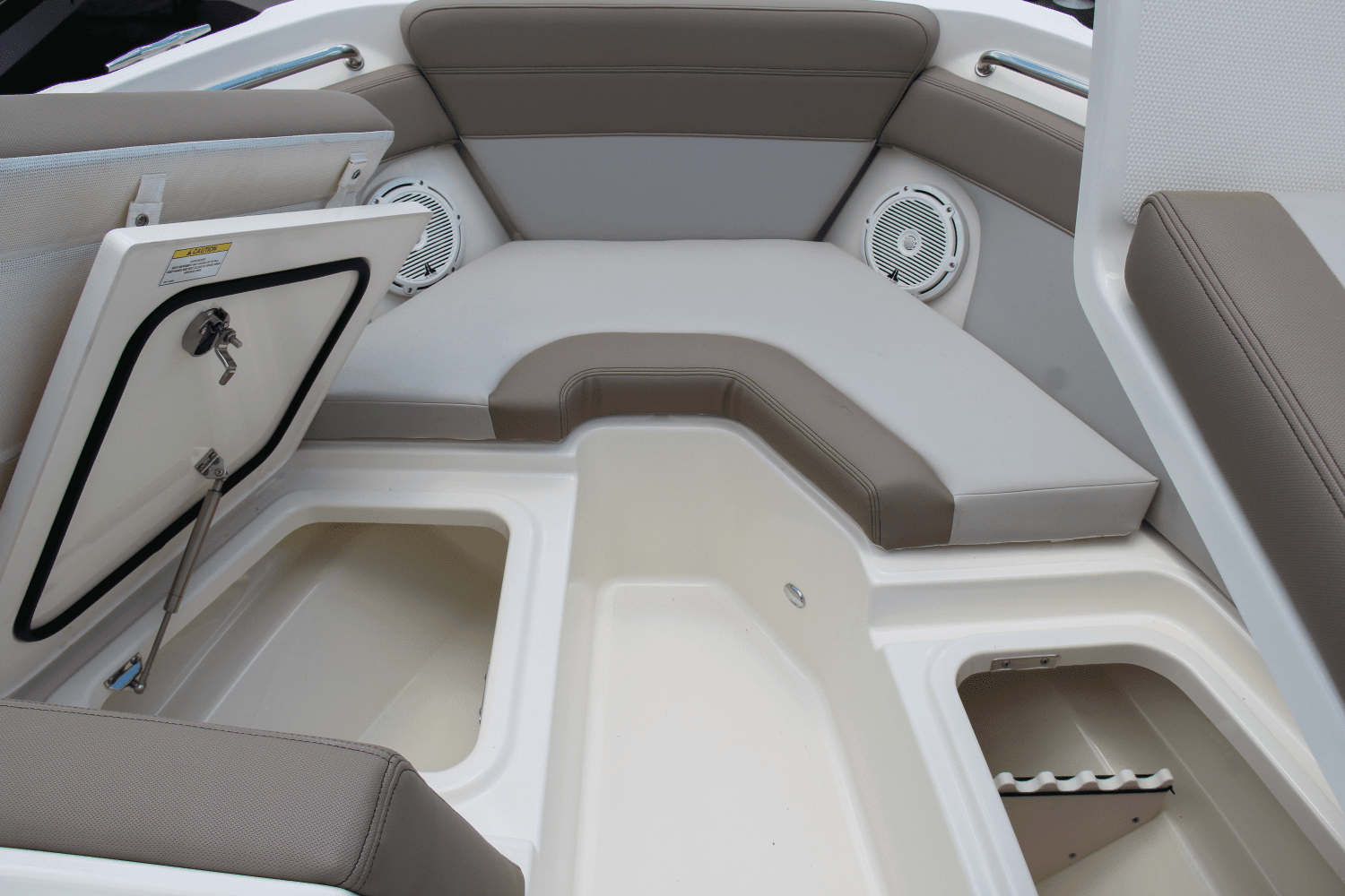 2024 Boston Whaler 210 Vantage Image Thumbnail #21