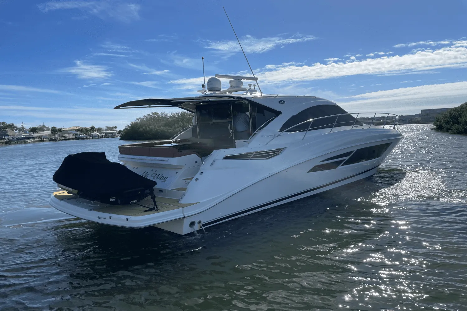 2016 Sea Ray 510 SUNDANCER Image Thumbnail #2