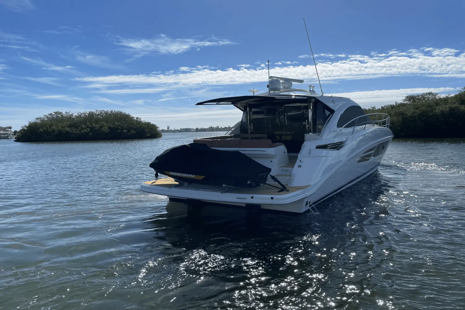 2016 Sea Ray 510 SUNDANCER Image Thumbnail #3