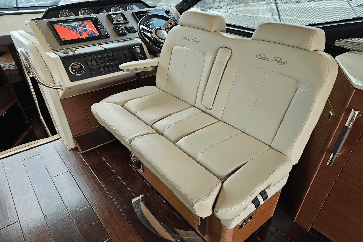 2016 Sea Ray 510 SUNDANCER Image Thumbnail #62