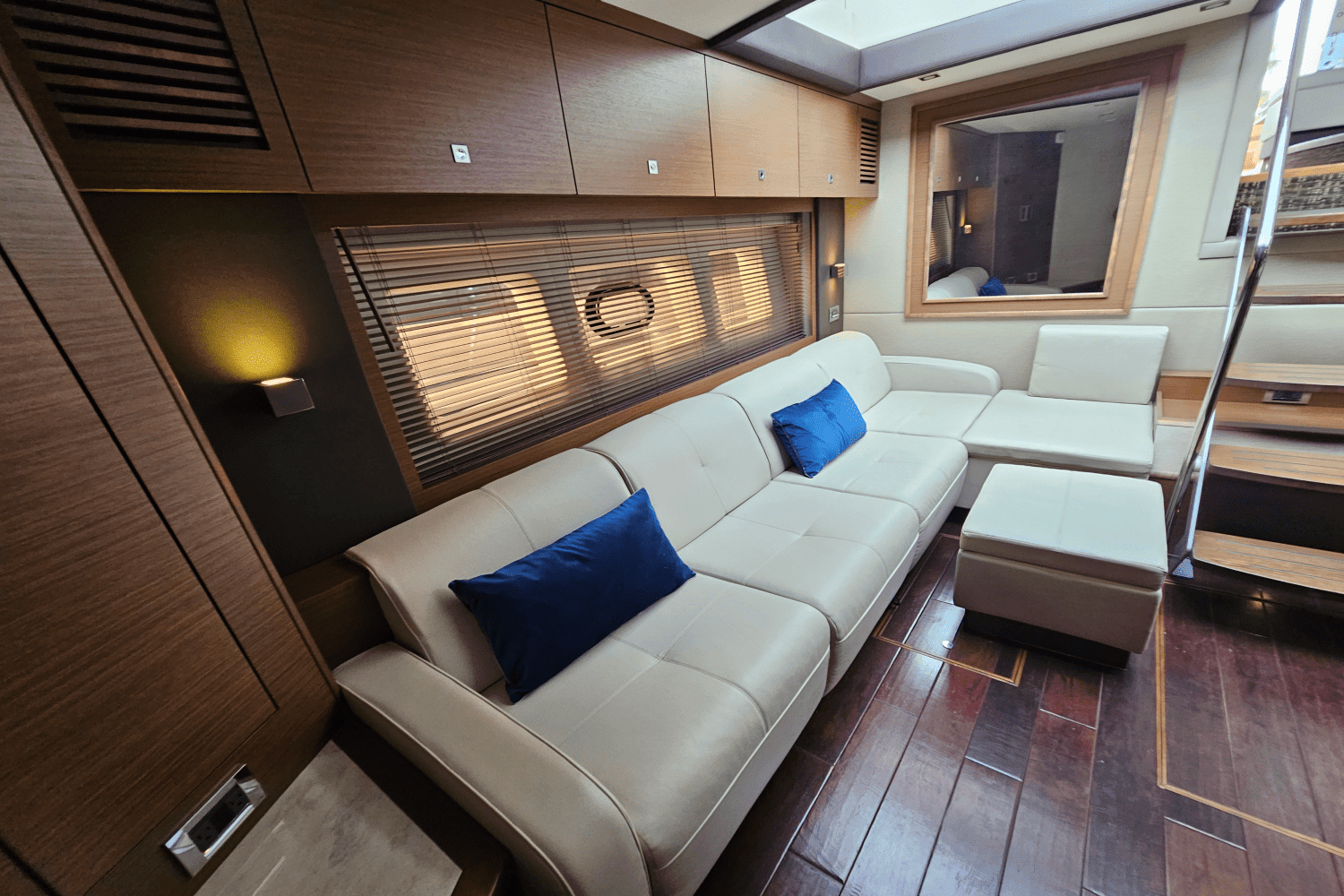 2016 Sea Ray
                                                             510 SUNDANCER Image Thumbnail #48