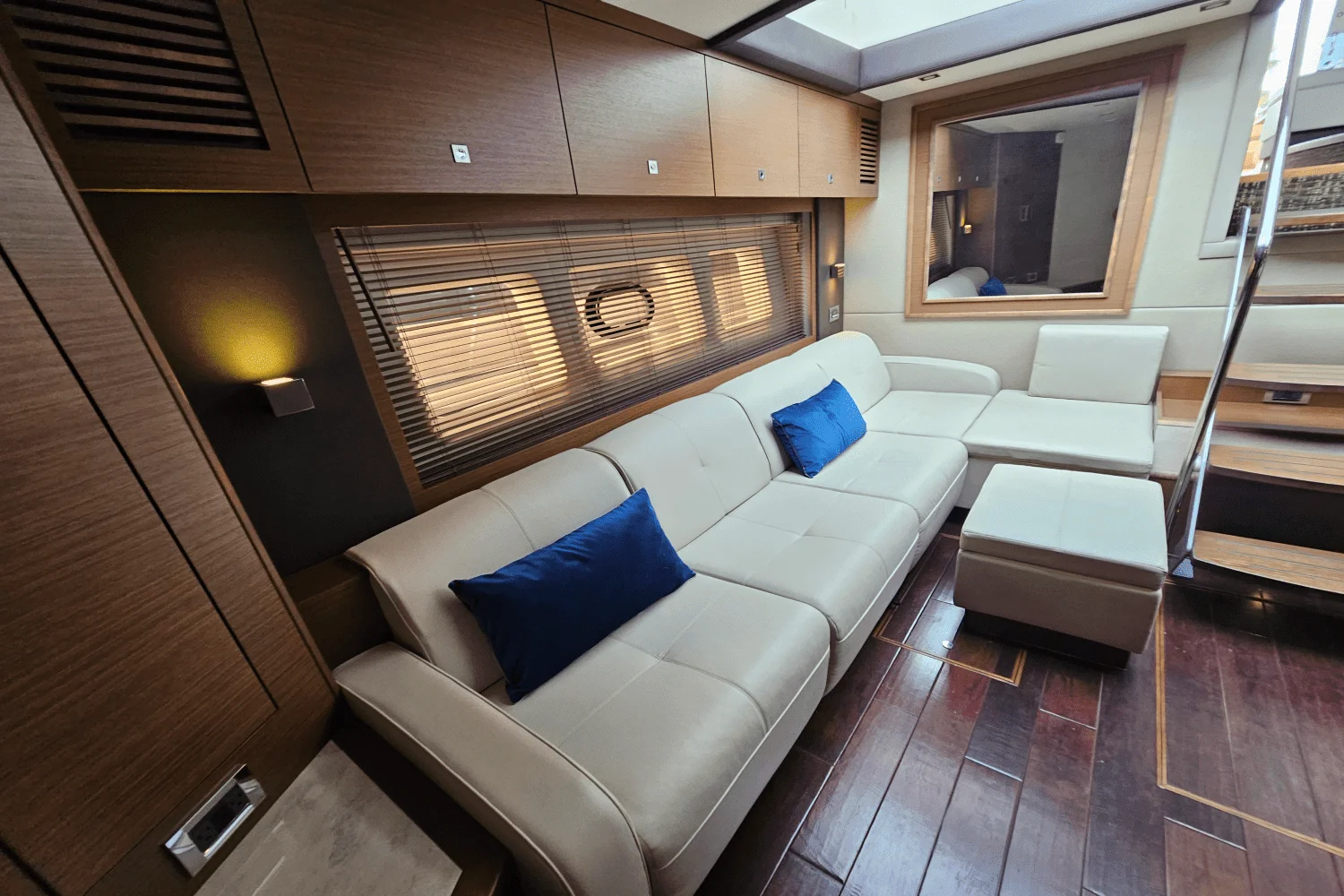 2016 Sea Ray 510 SUNDANCER Image Thumbnail #48